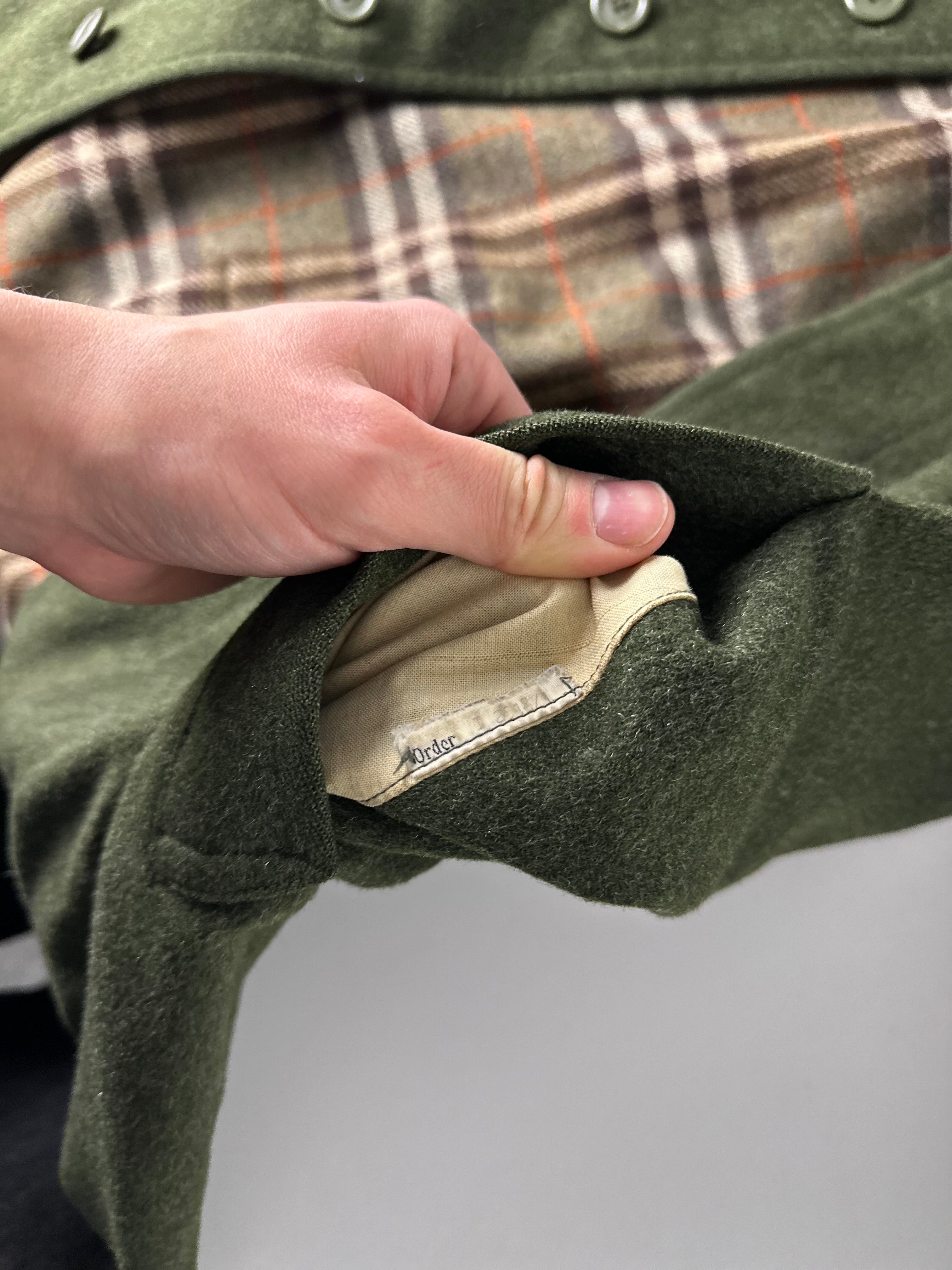 Burberrys Coat (50/L)