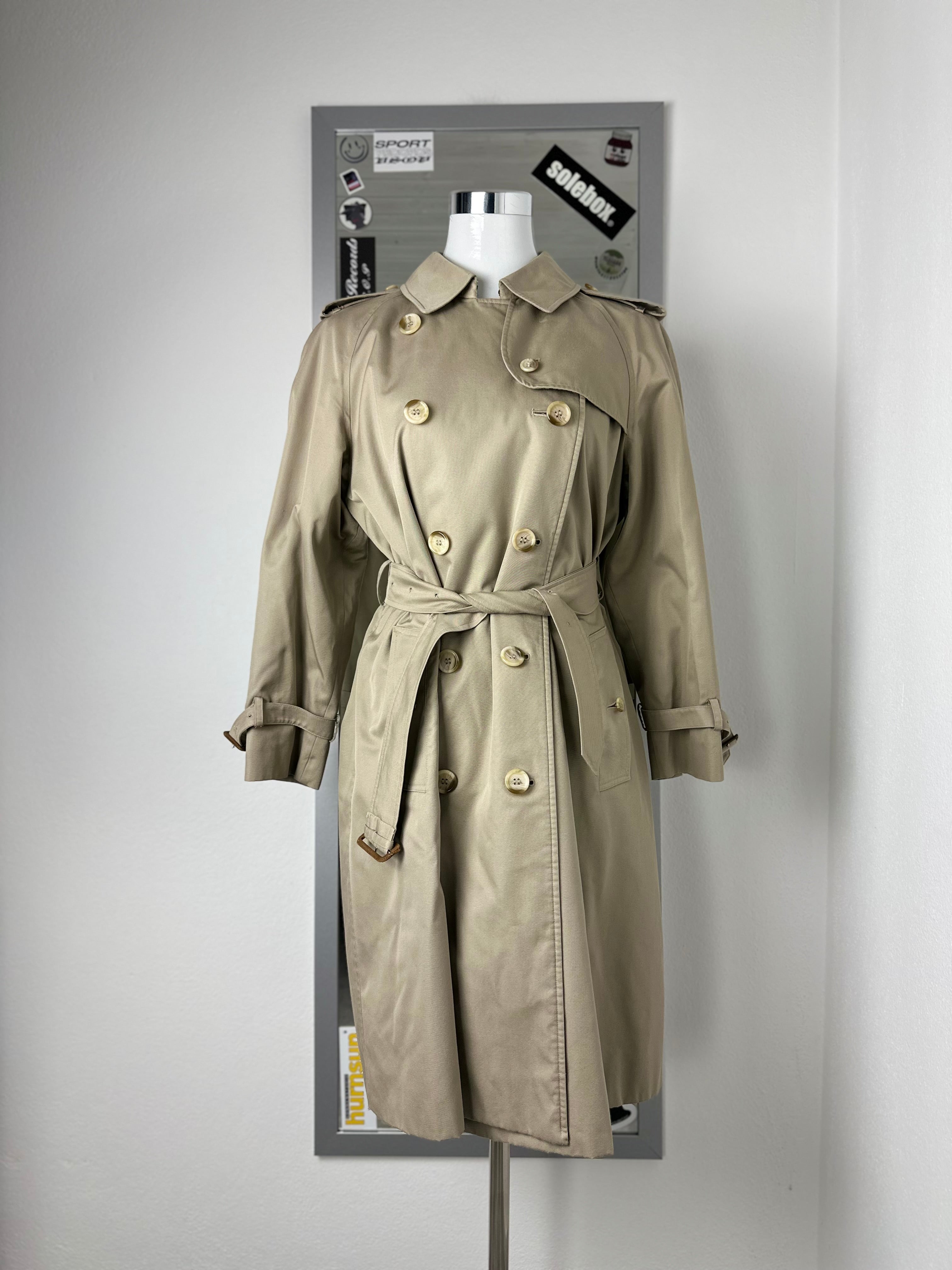 Burberrys Trenchcoat (14/L)