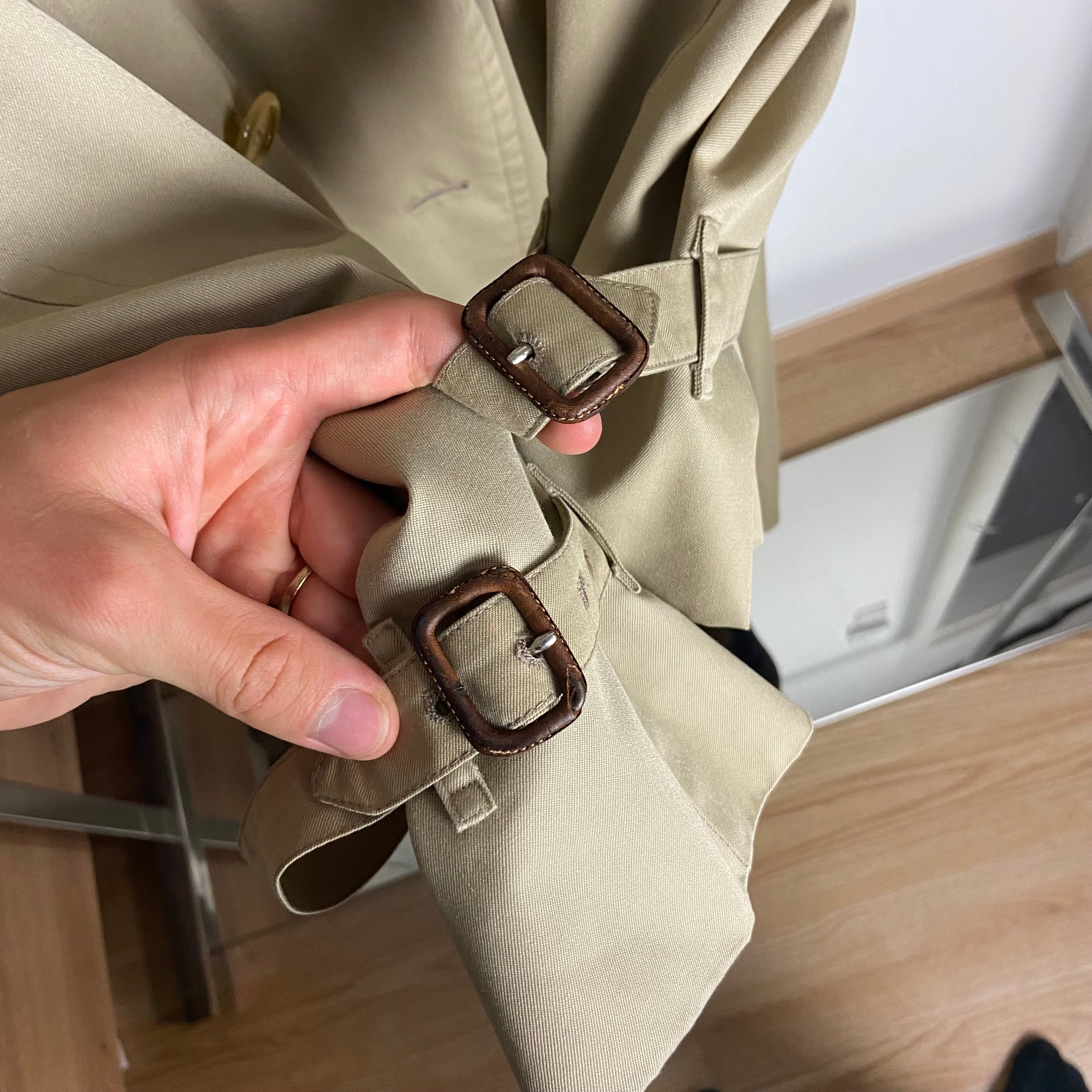 Burberrys Trenchcoat (48/M) including Inlet
