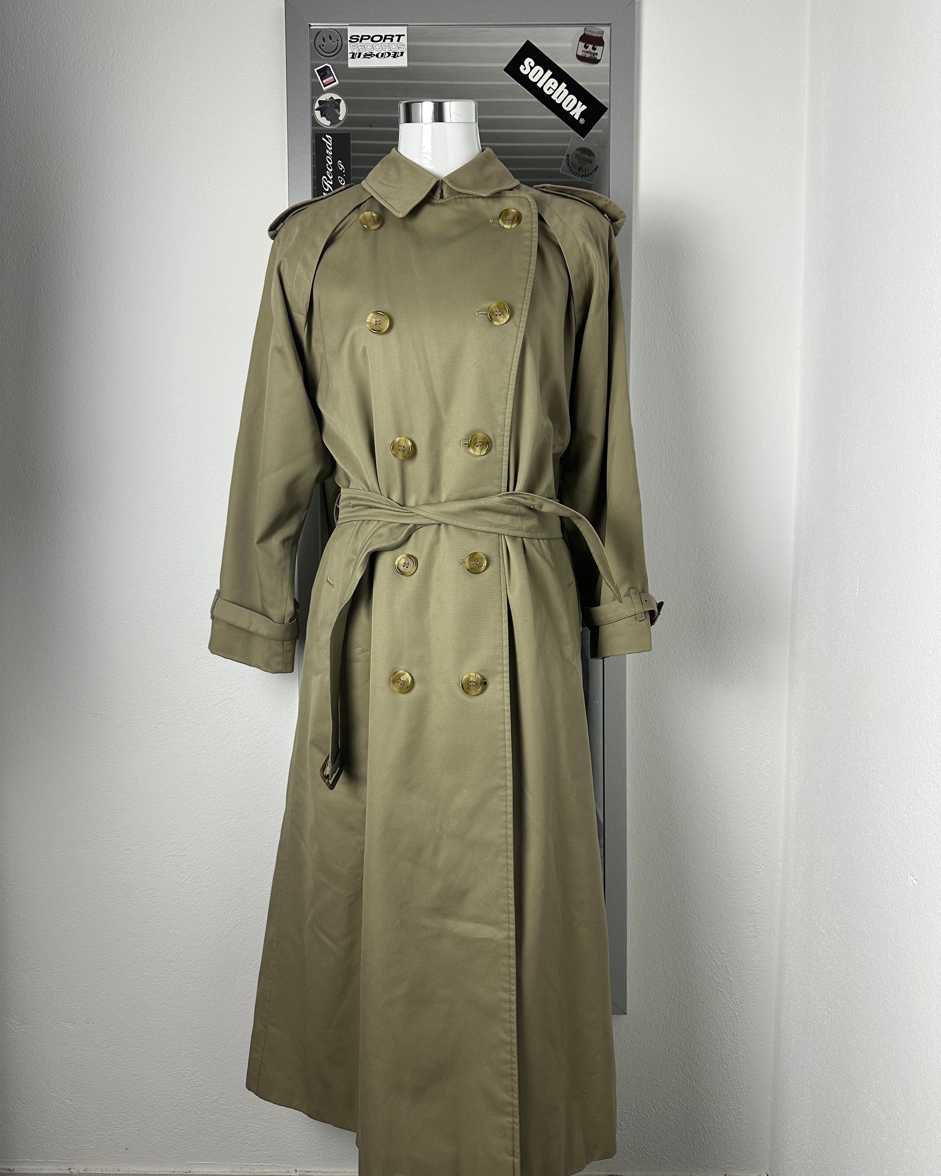 Burberrys Trenchcoat (16/XL) including Inlet