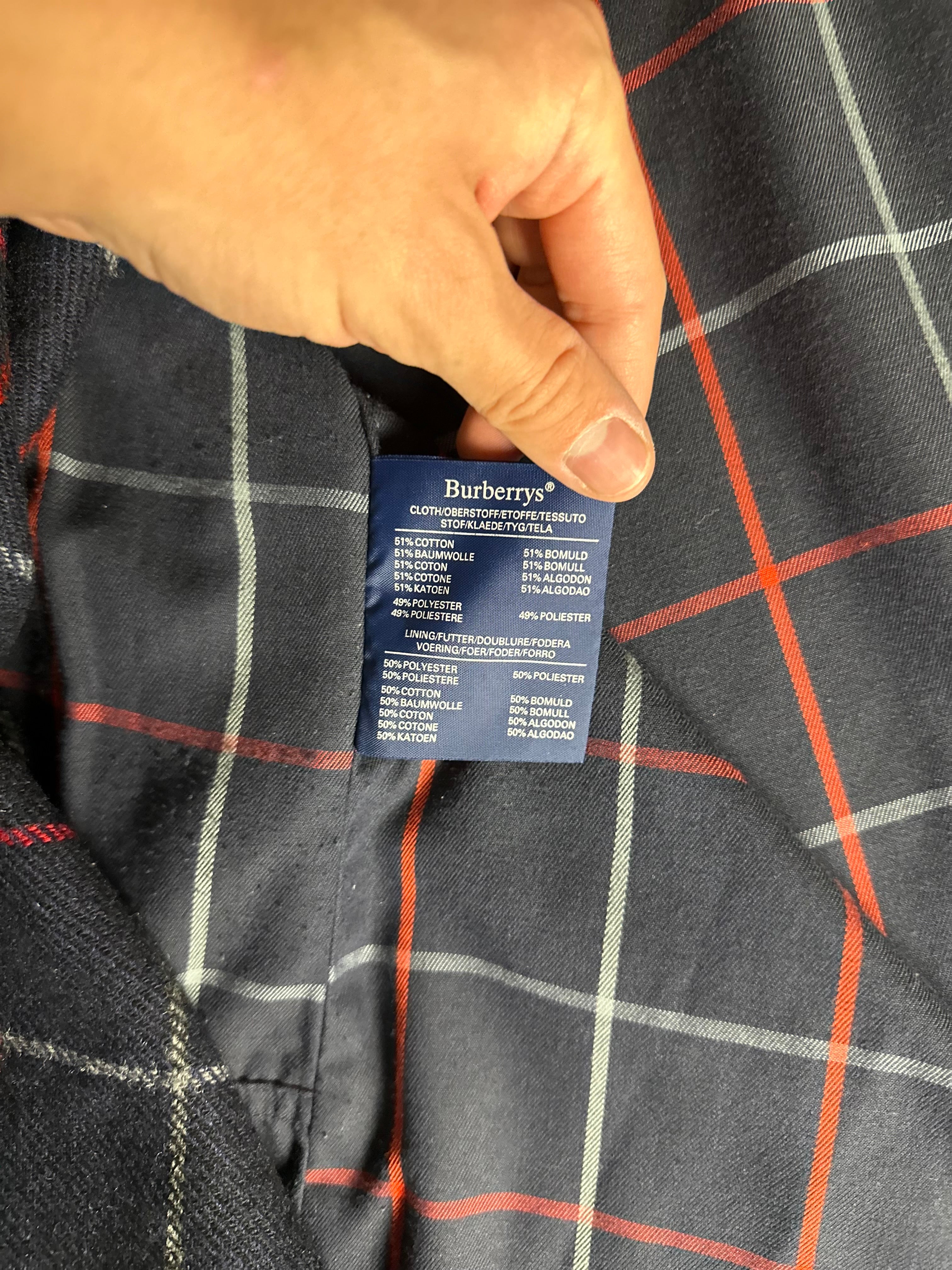 Burberrys Trenchcoat (16/XL) including Inlet