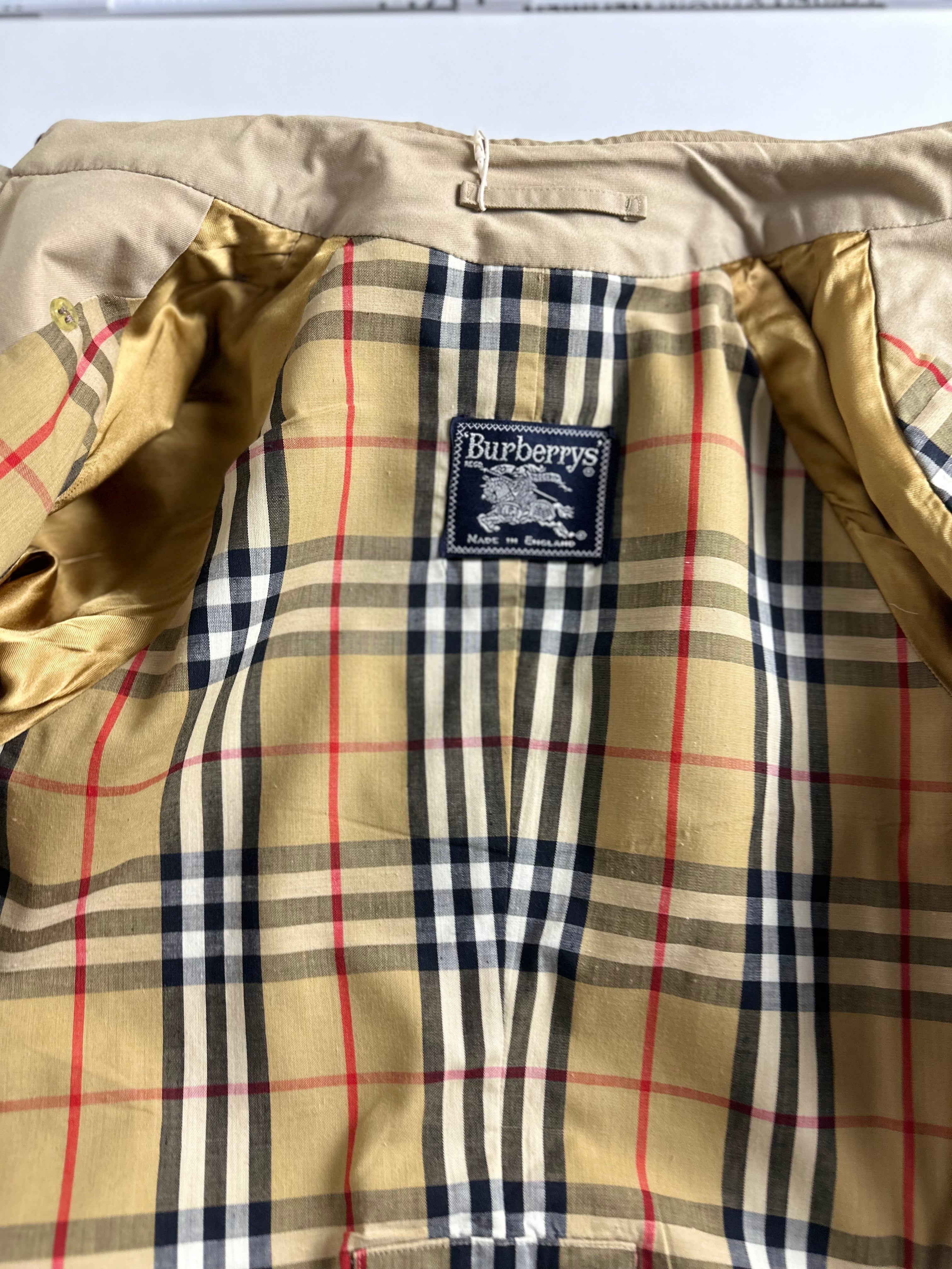 Burberrys Trenchcoat (8/XS)