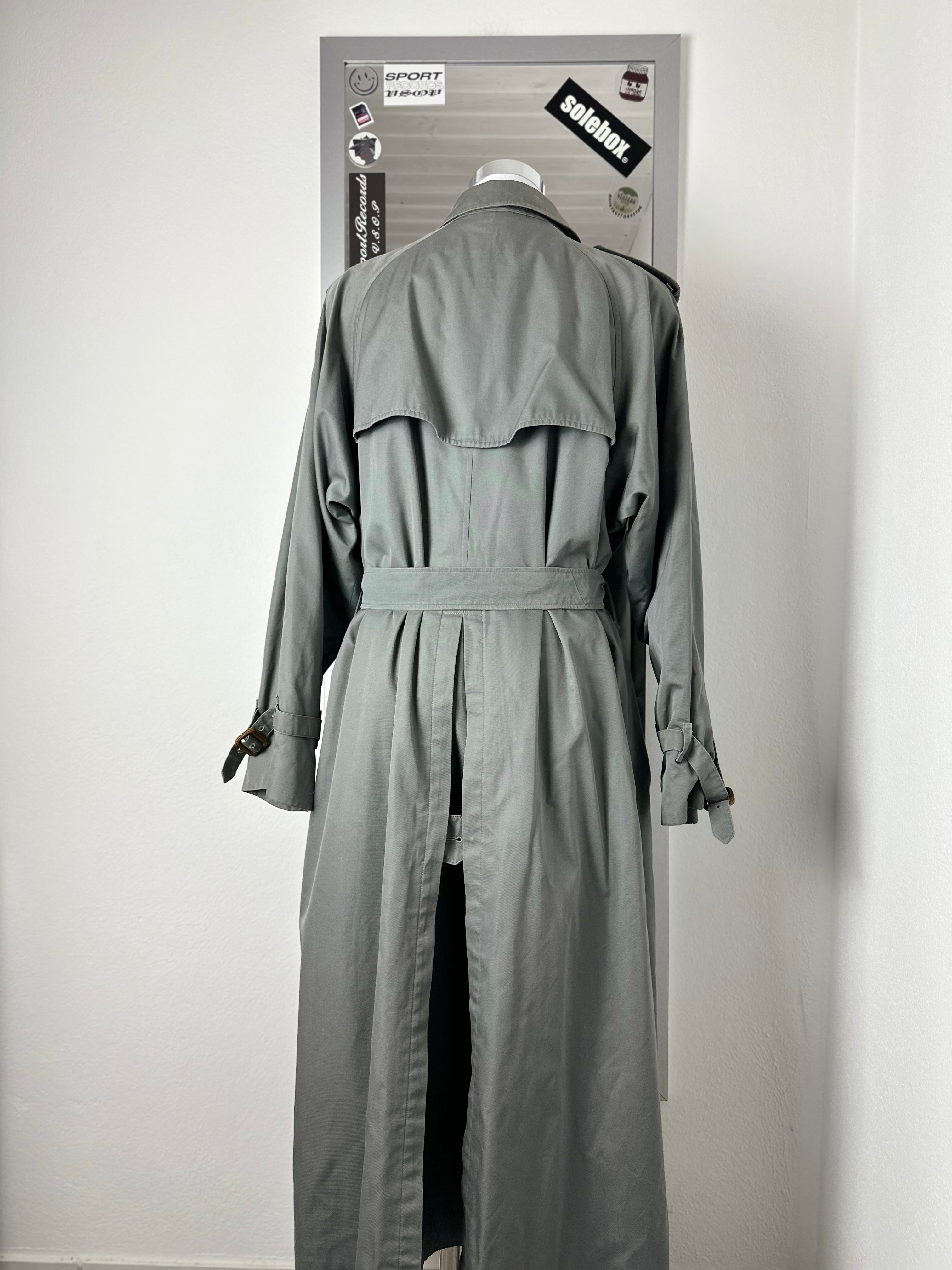 Burberrys Trenchcoat (16/XL) including Inlet