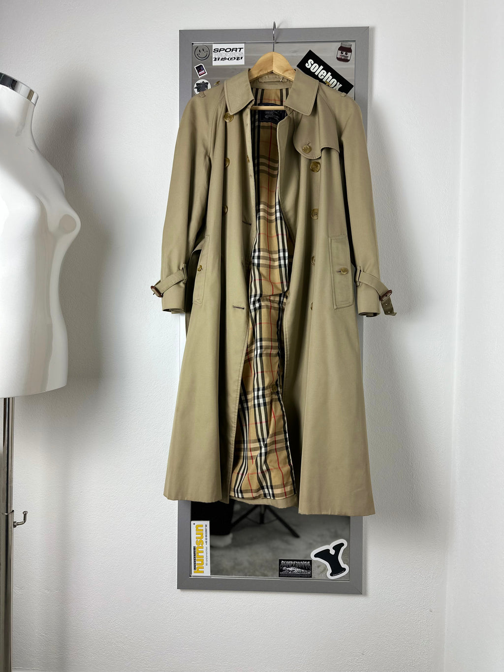 Burberrys Trenchcoat (10/S)