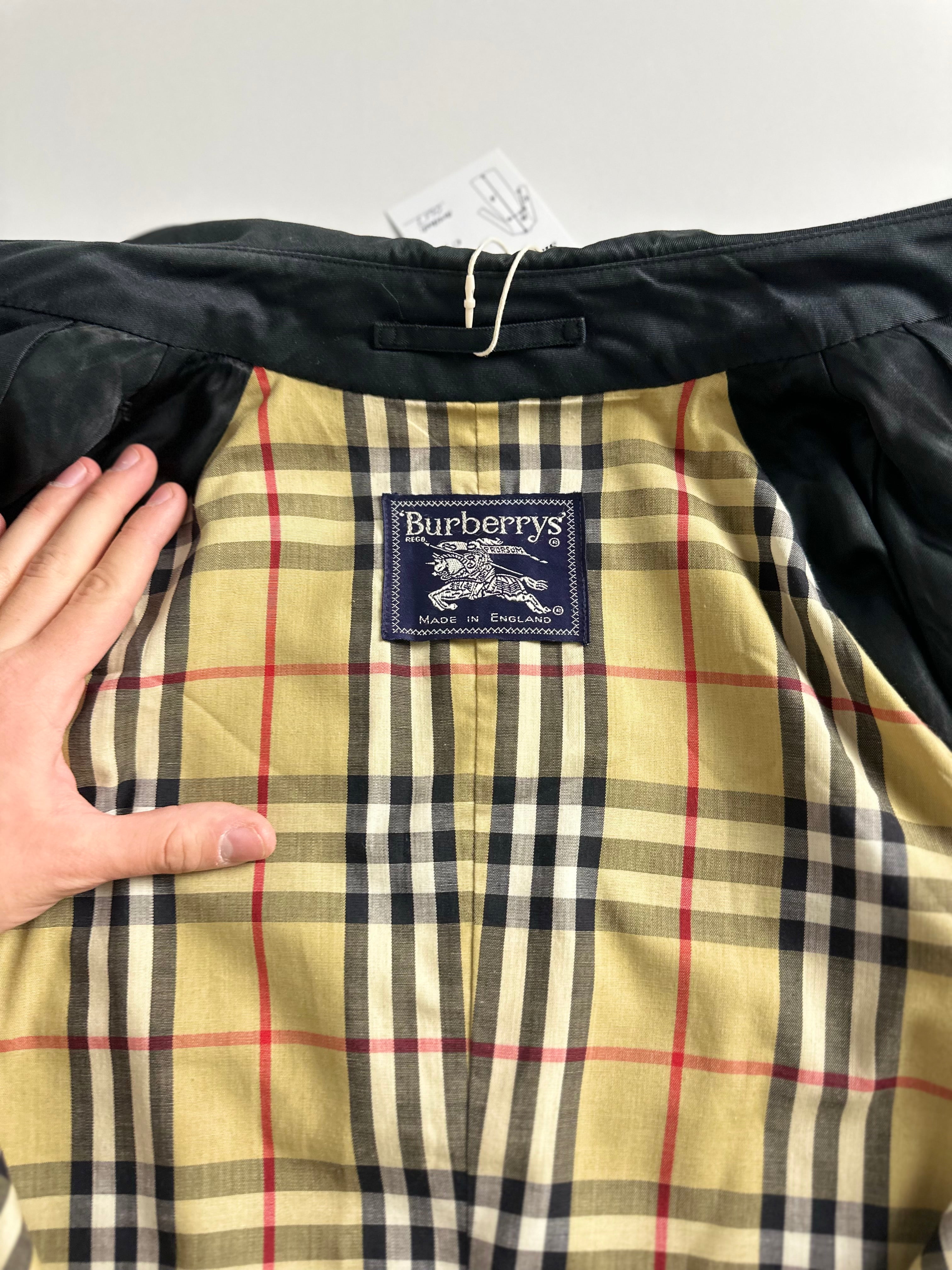 Burberrys Trenchcoat (8/XS)