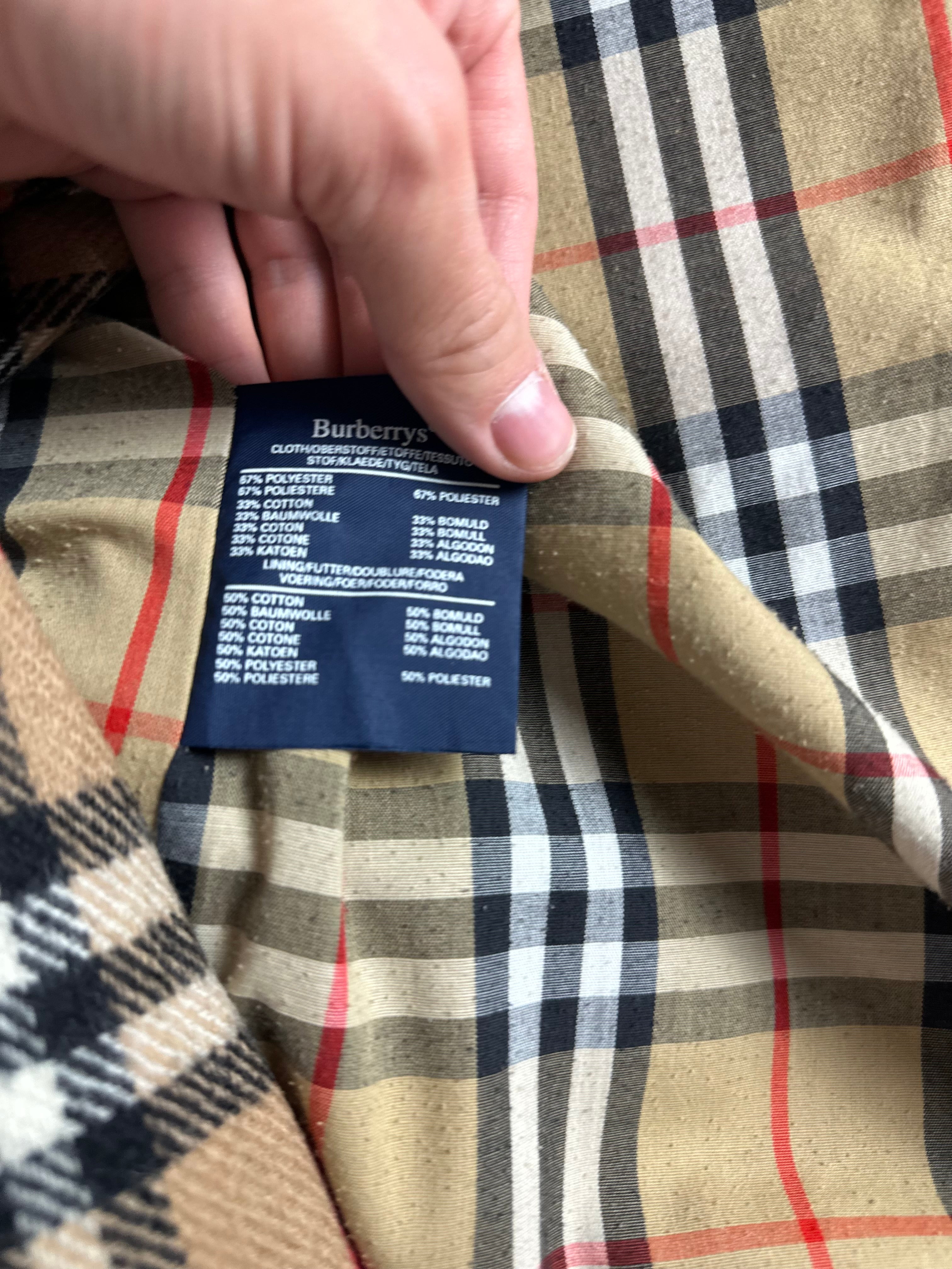 Burberrys Trenchcoat (16/XL) including Inlet