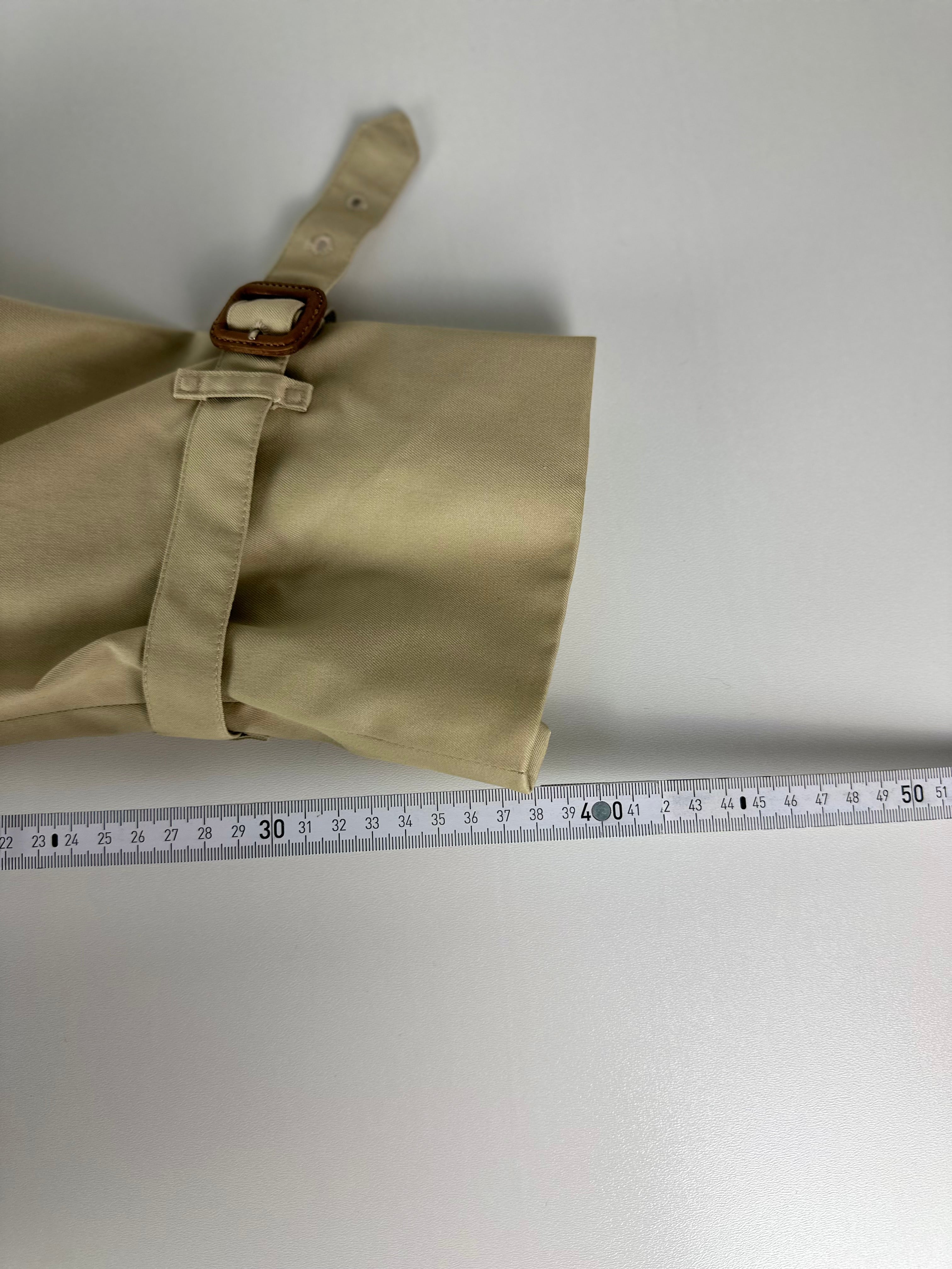 Burberrys Trenchcoat (10/S)