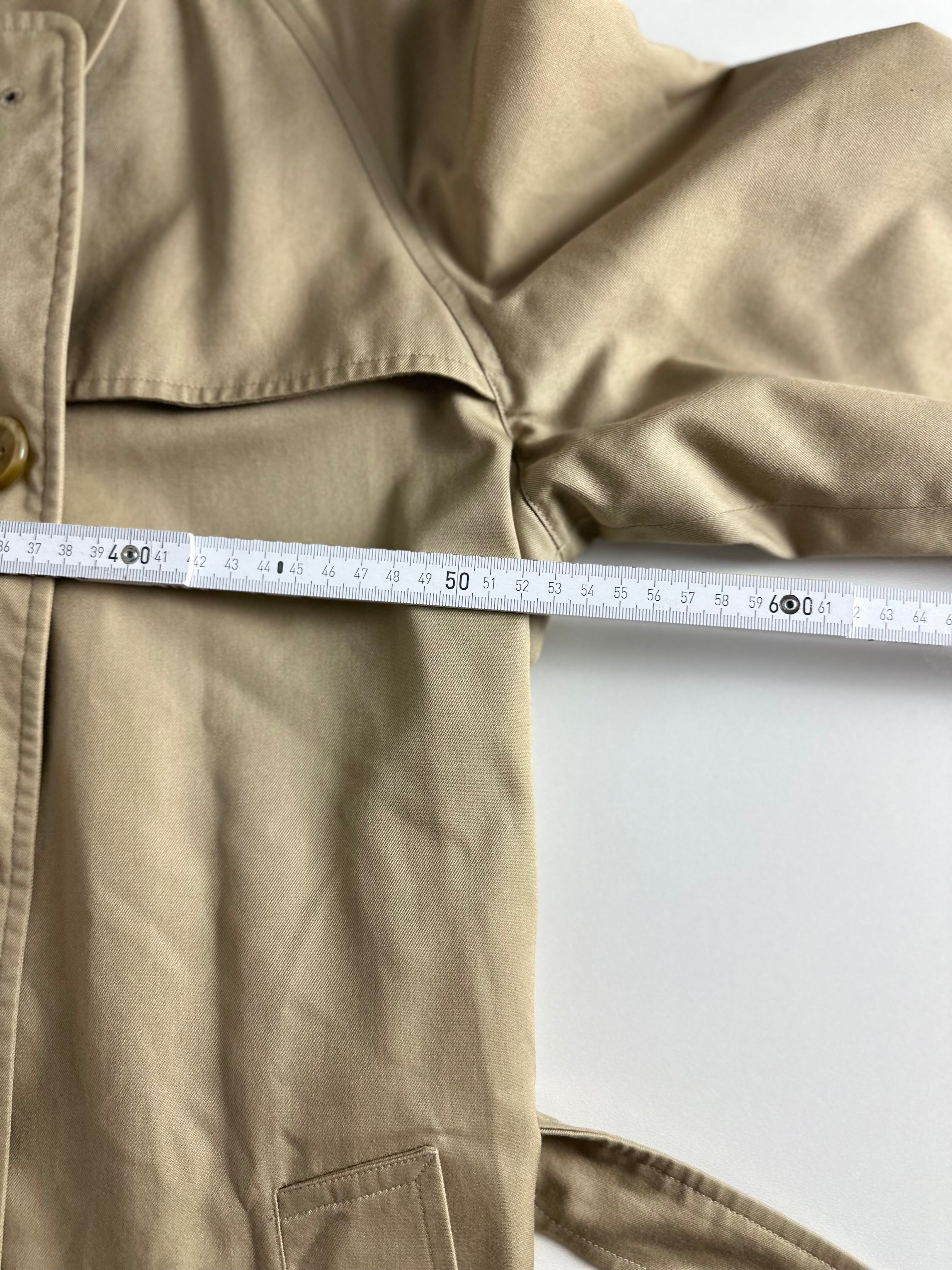 Burberrys Trenchcoat (12/M)