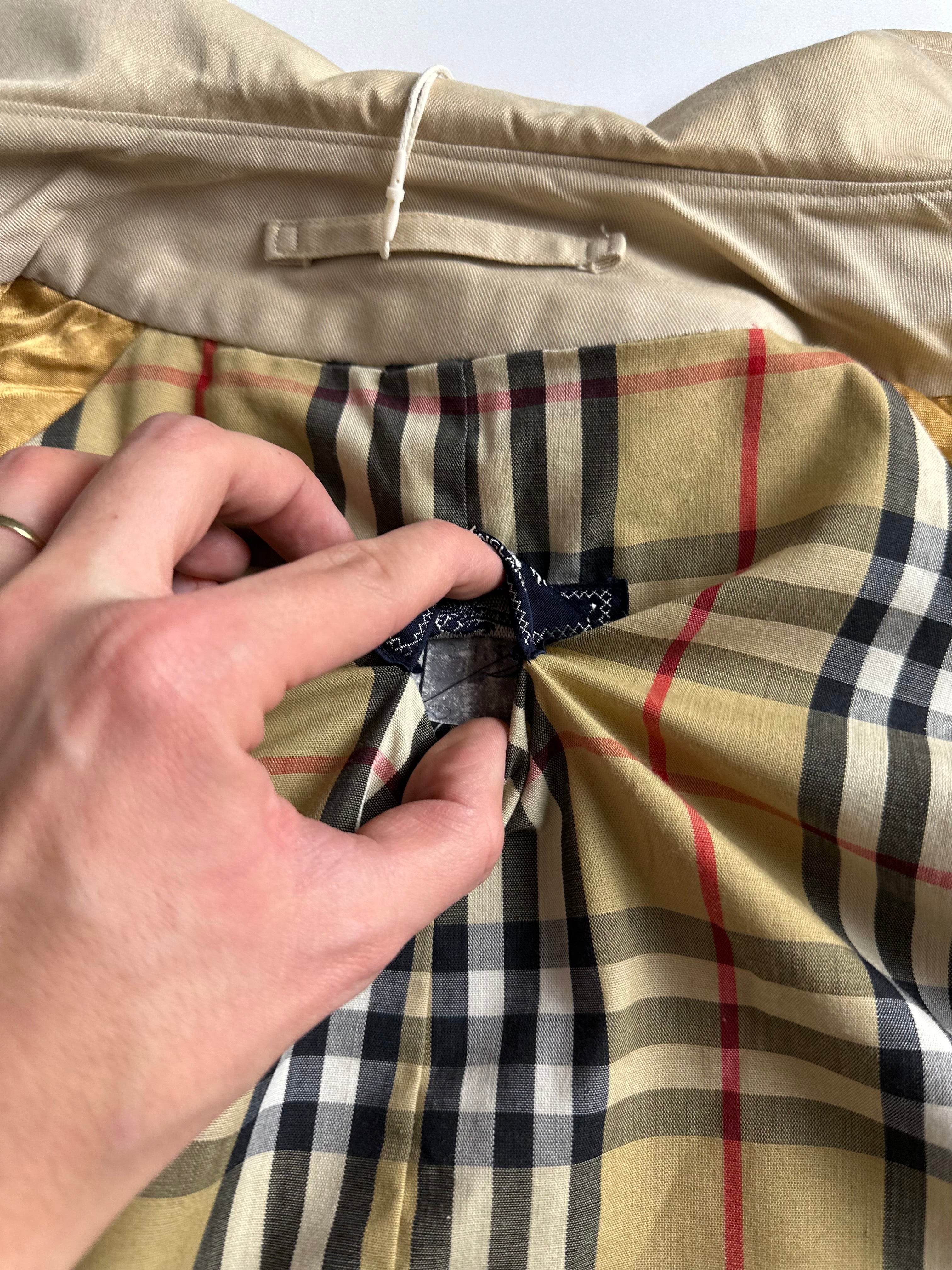 Burberrys Trenchcoat (50/L)