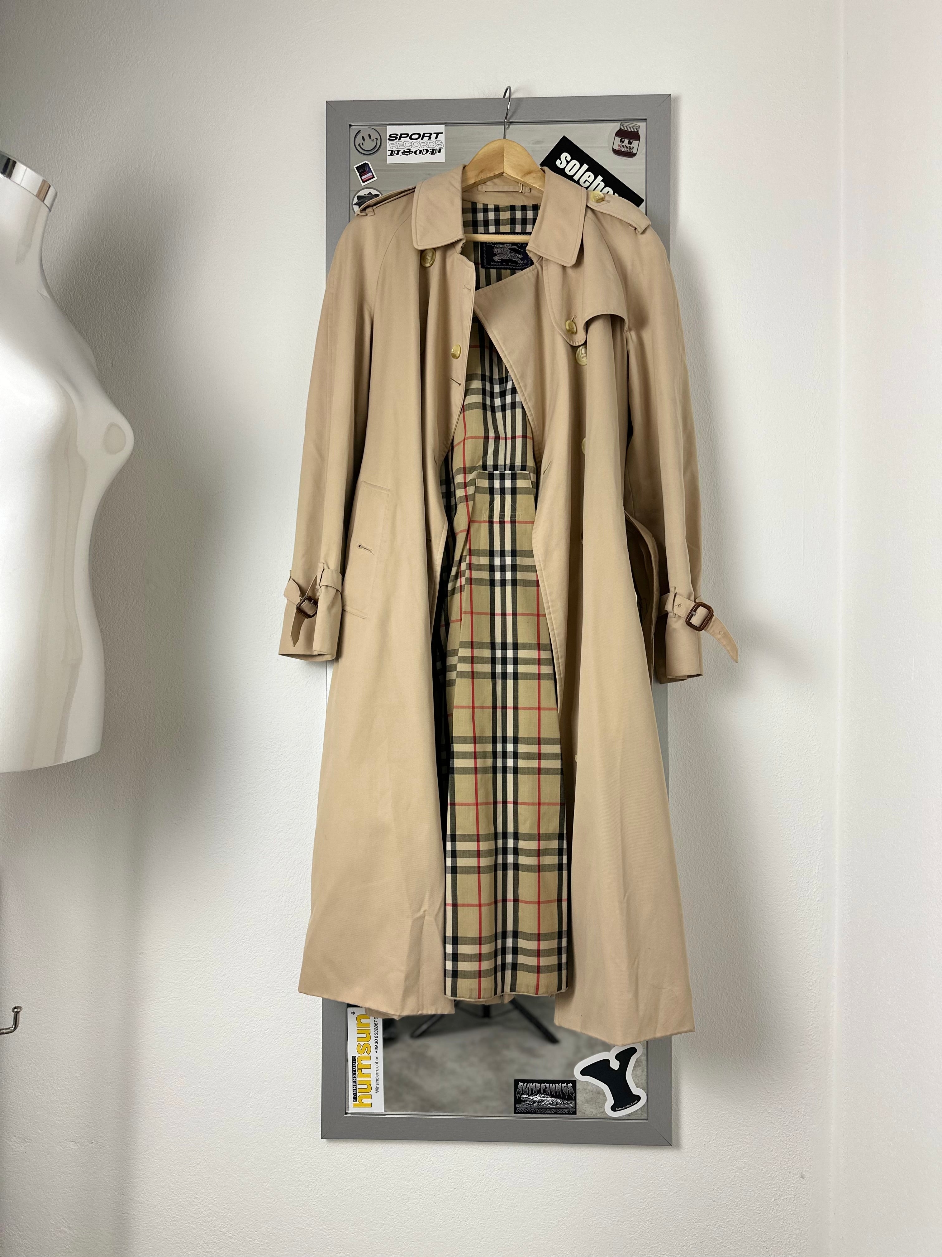Burberrys Trenchcoat (8/XS)