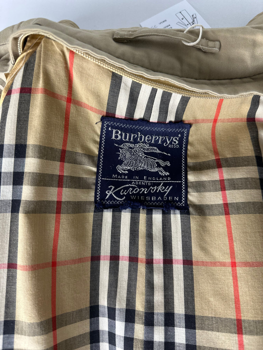 Burberrys Trenchcoat (54/XL) including Inlet