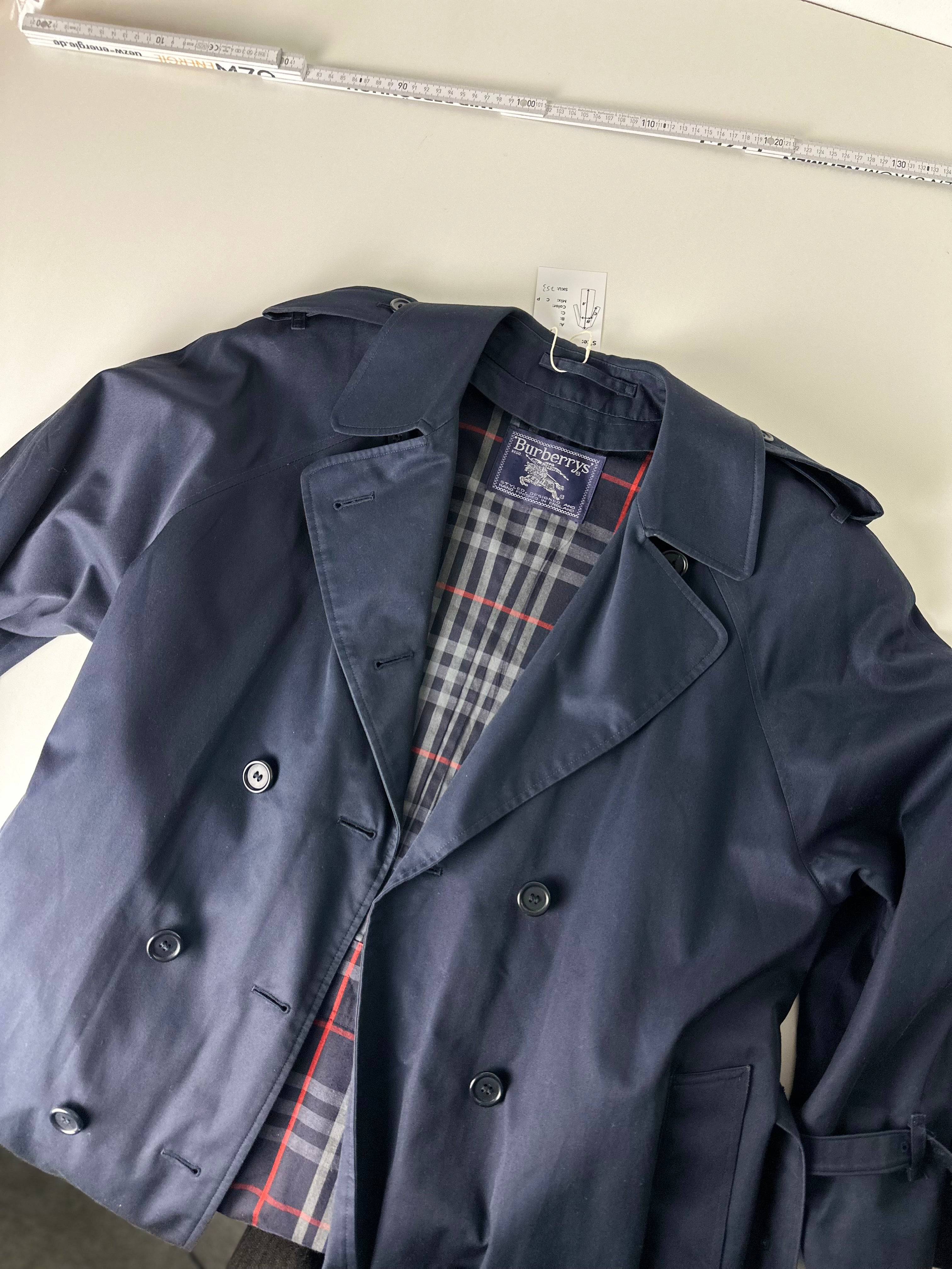 Burberrys Trenchcoat (14/L)