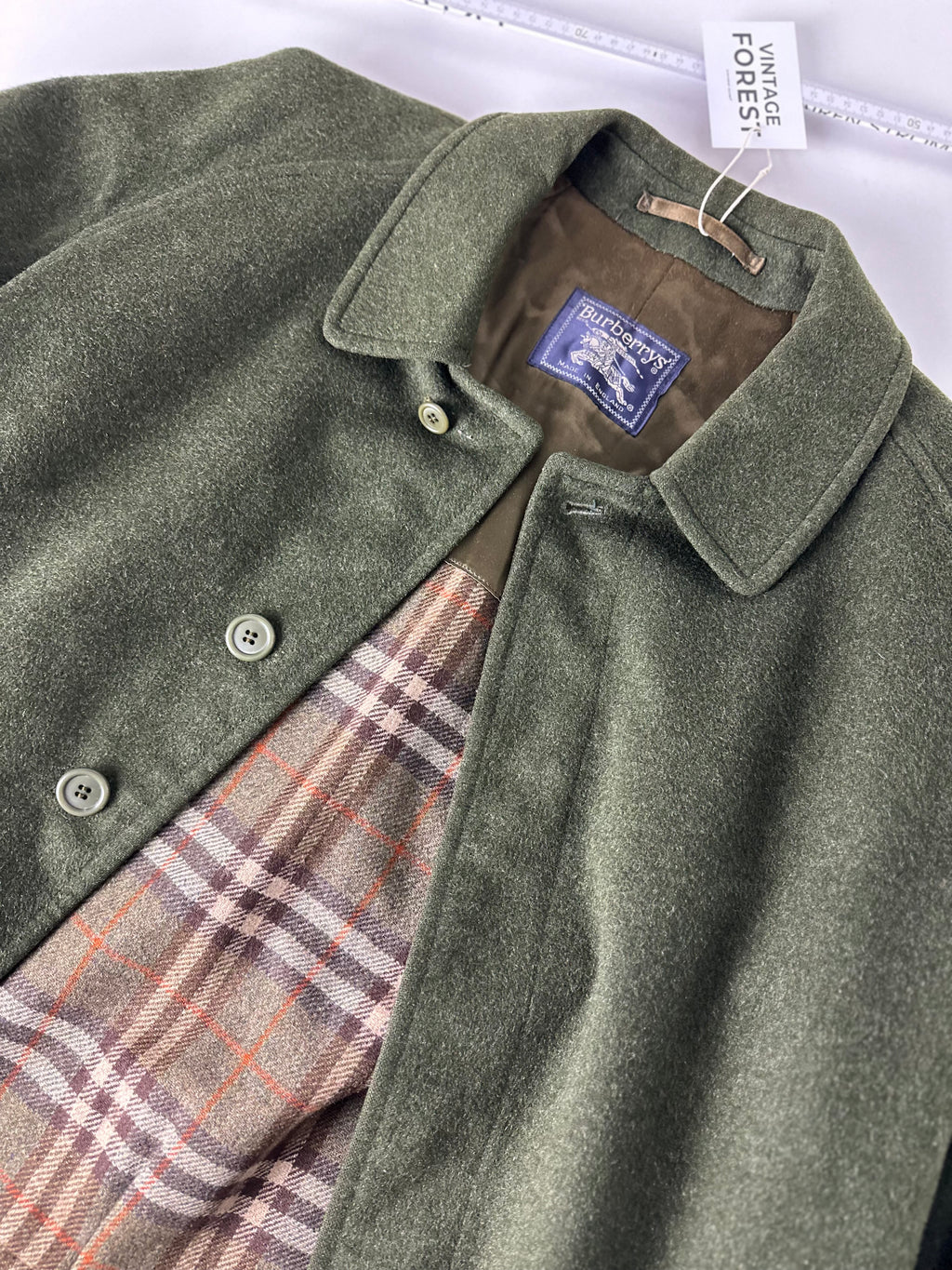 Burberrys Coat (50/L)