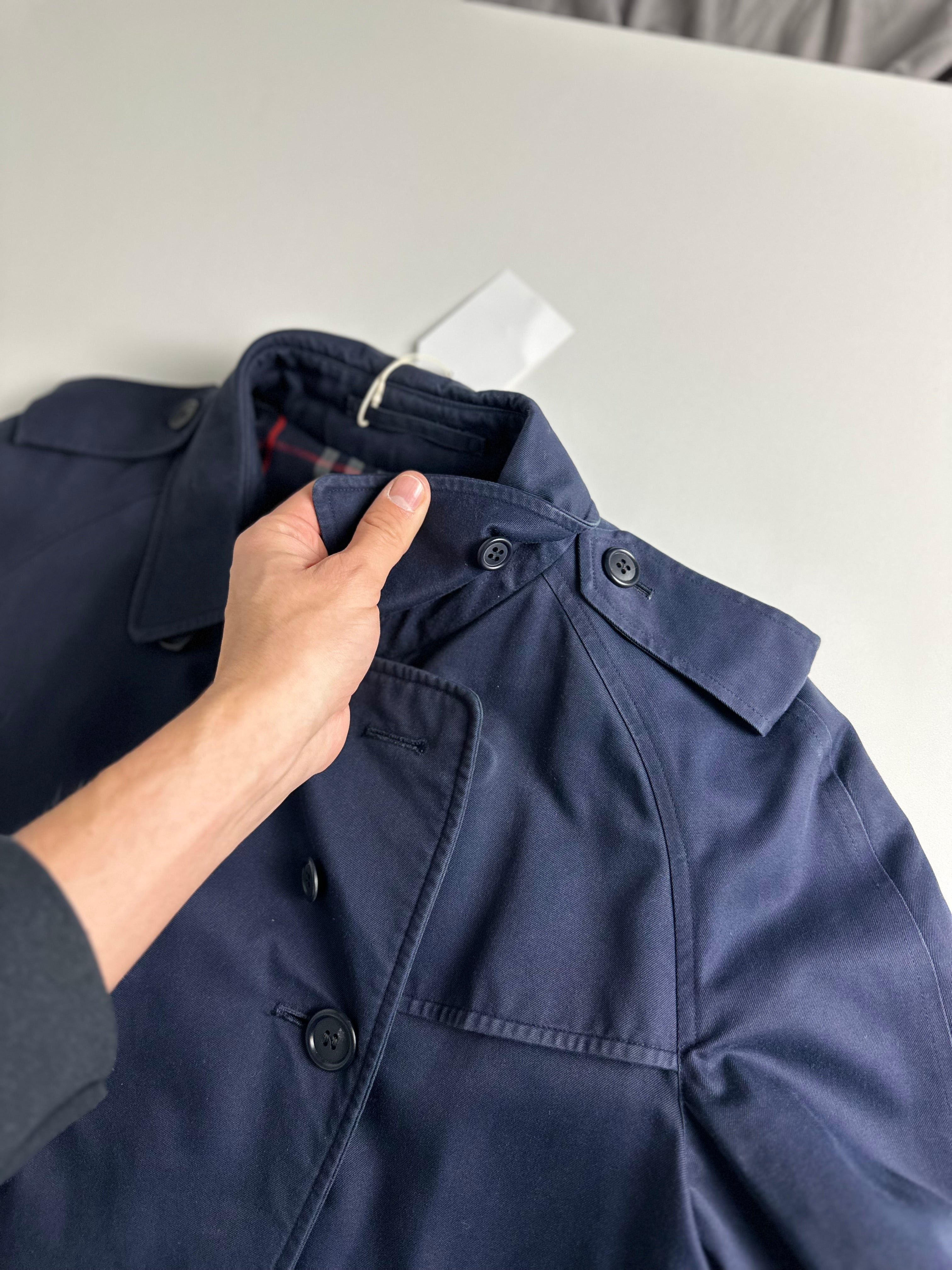 Burberrys Trenchcoat (10/S)