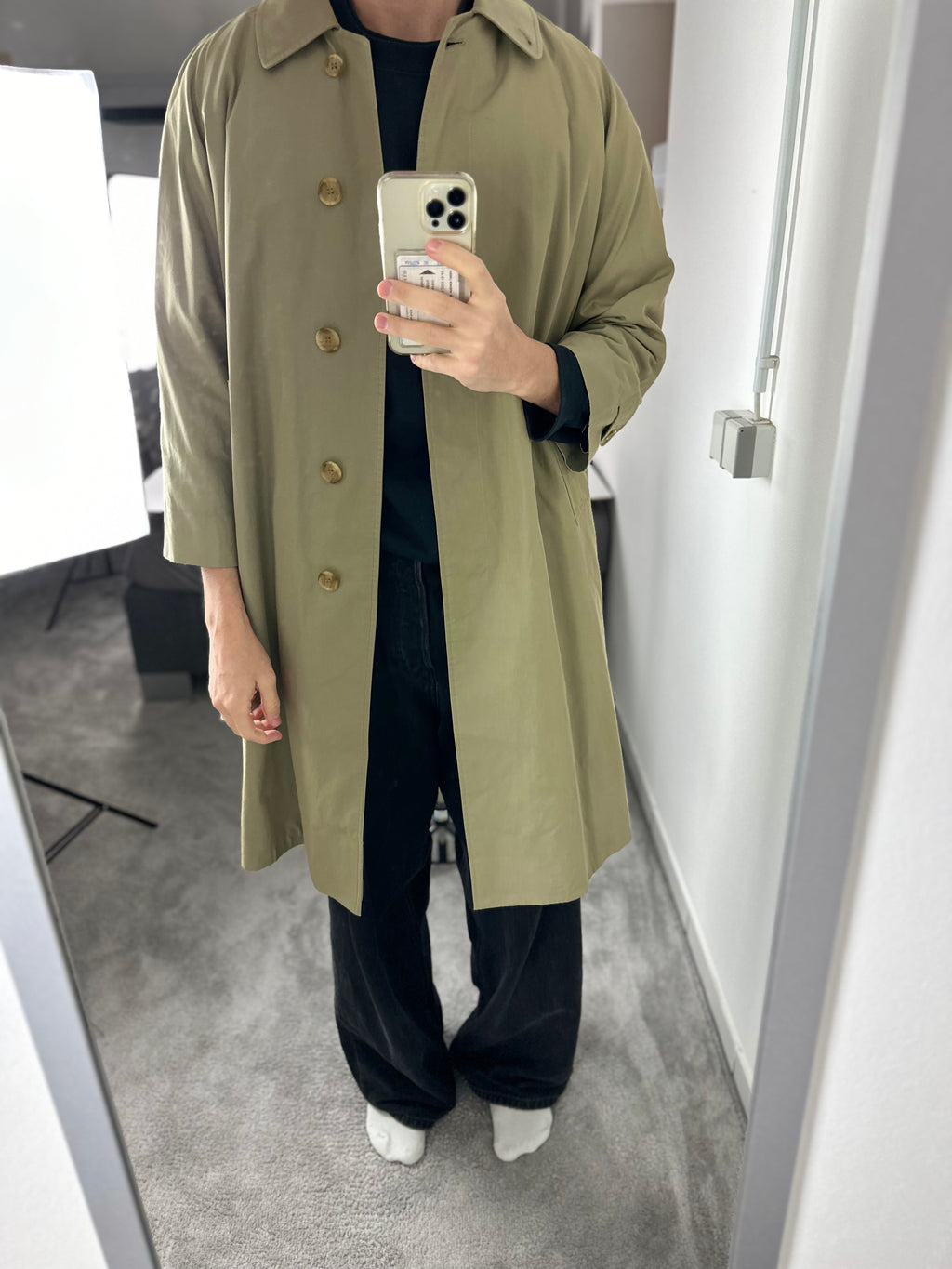 Burberrys Trenchcoat (14/L) including Inlet