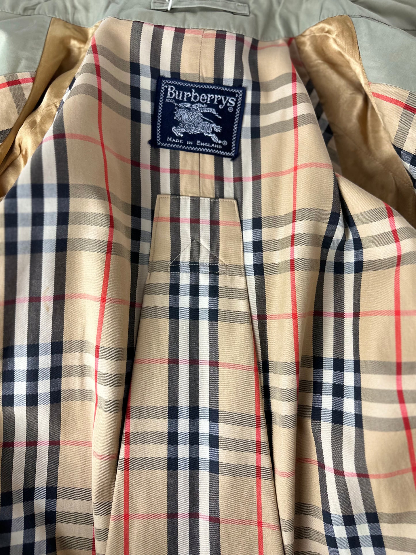 Burberrys Trenchcoat (8/XS)