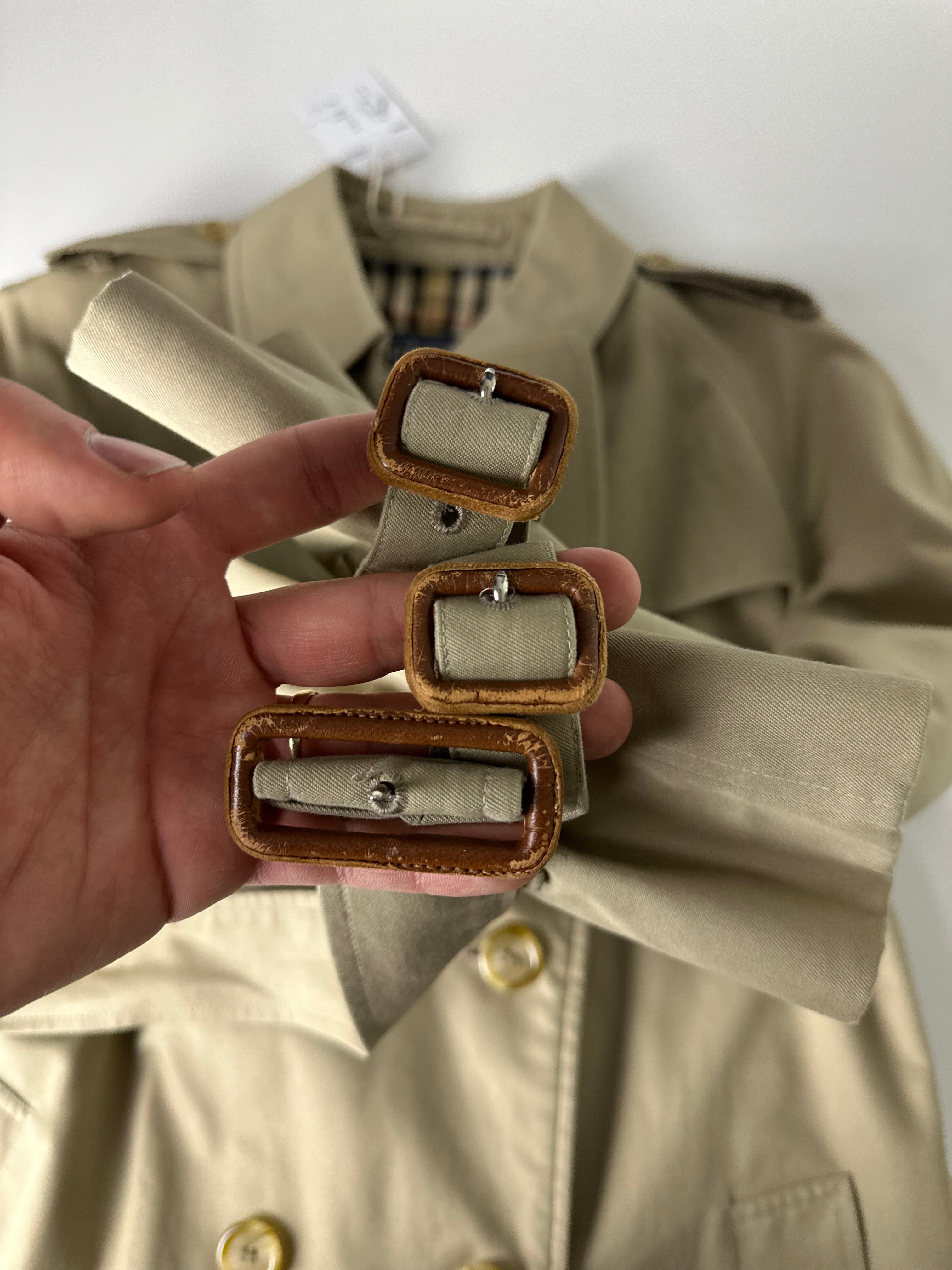 Burberrys Trenchcoat (10/S)
