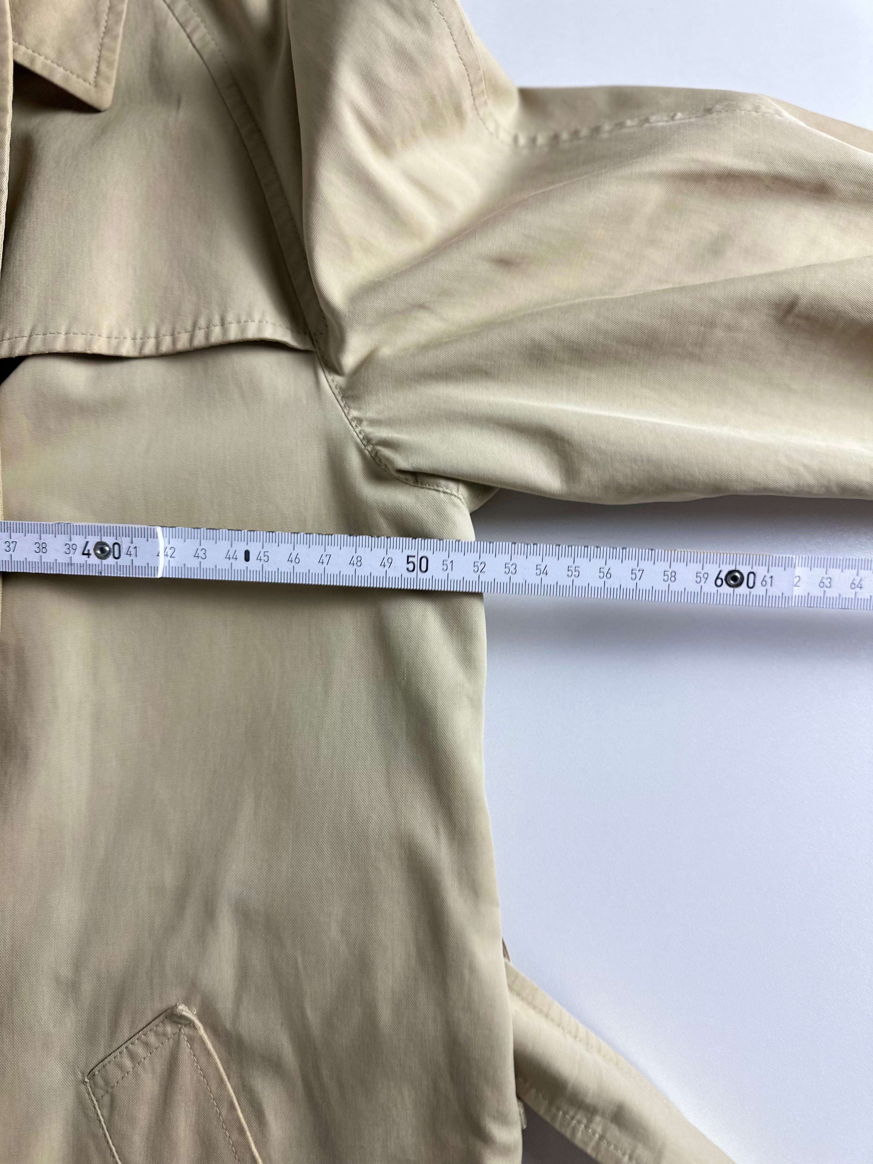 Burberrys Trenchcoat (10/S)