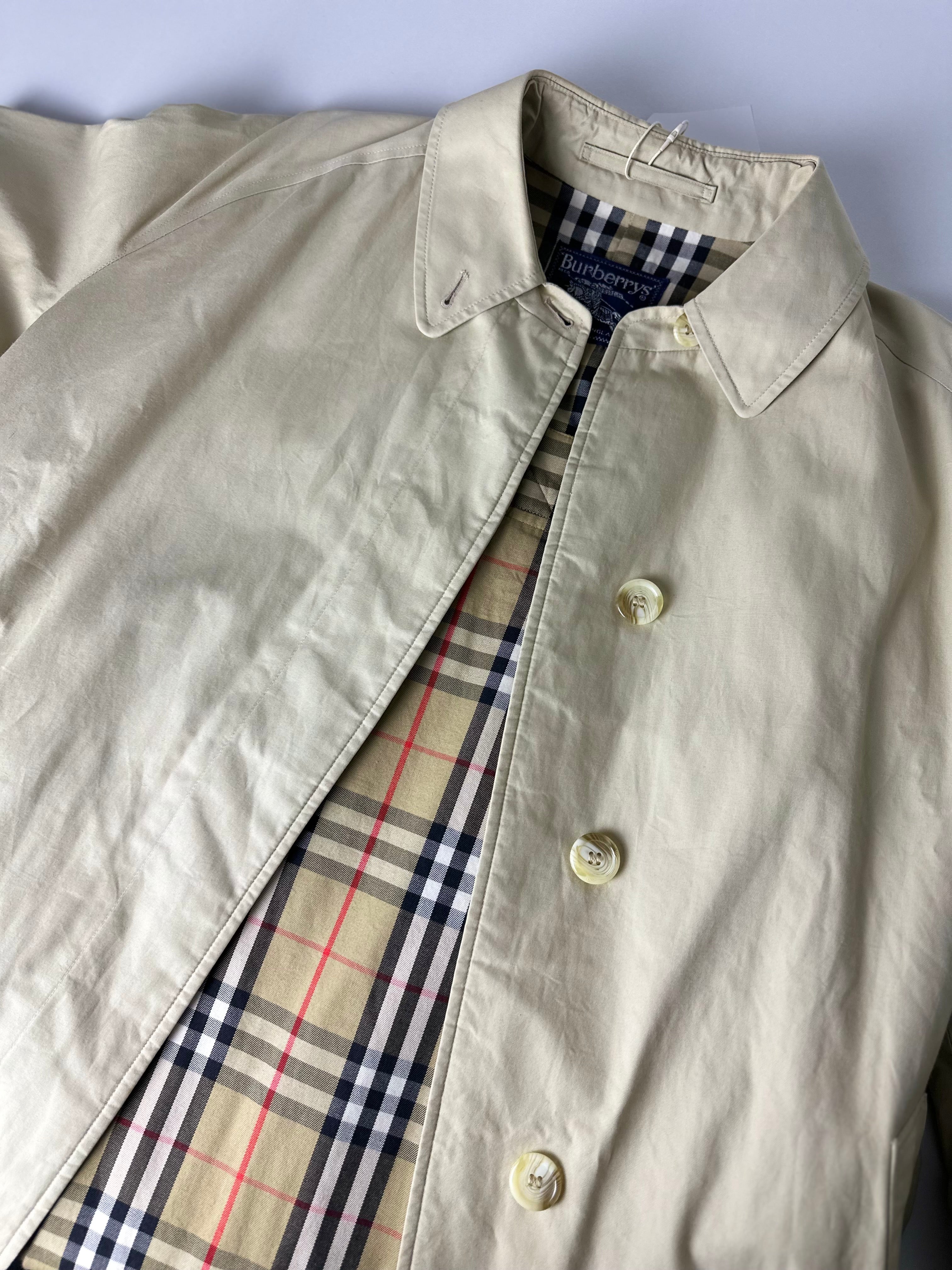 Burberrys Trenchcoat (14/L)
