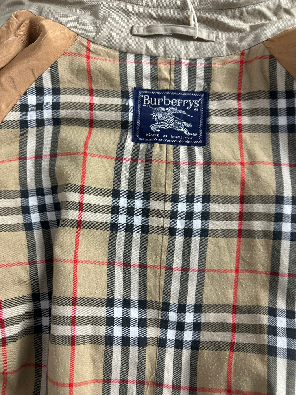 Burberrys Trenchcoat (14/L)