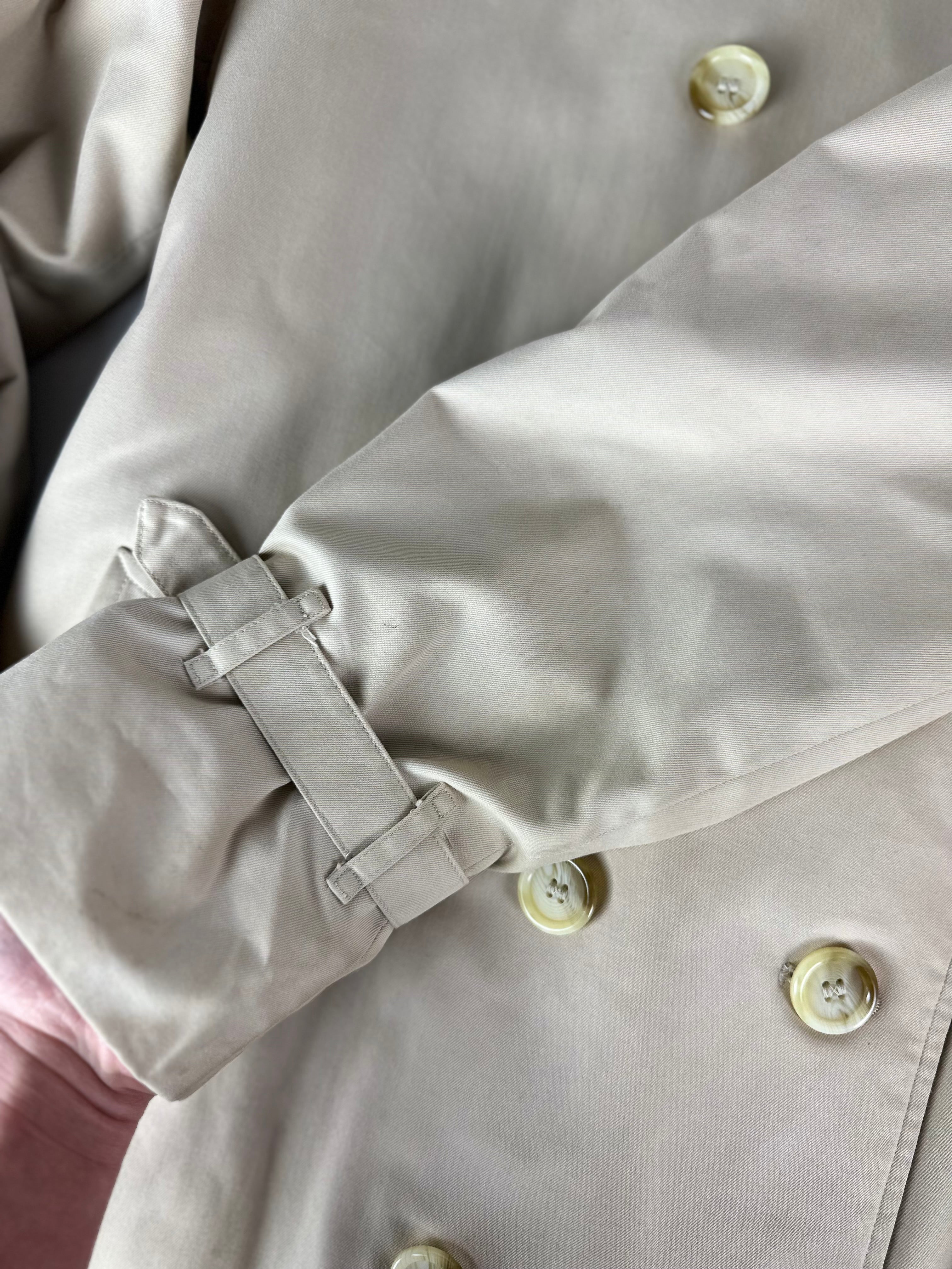 Burberrys Trenchcoat (12/M)