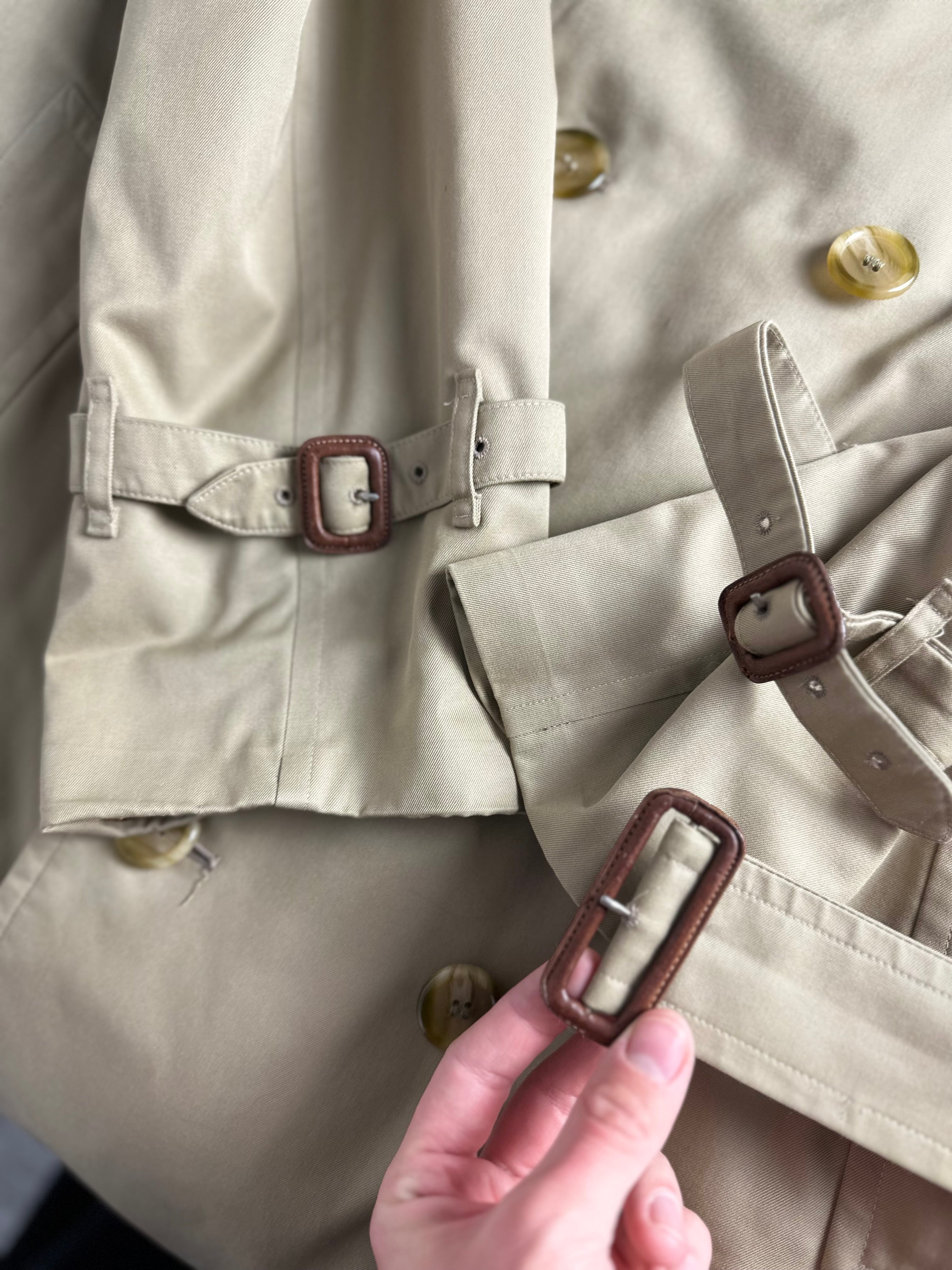 Burberrys Trenchcoat (50/L) including Inlet
