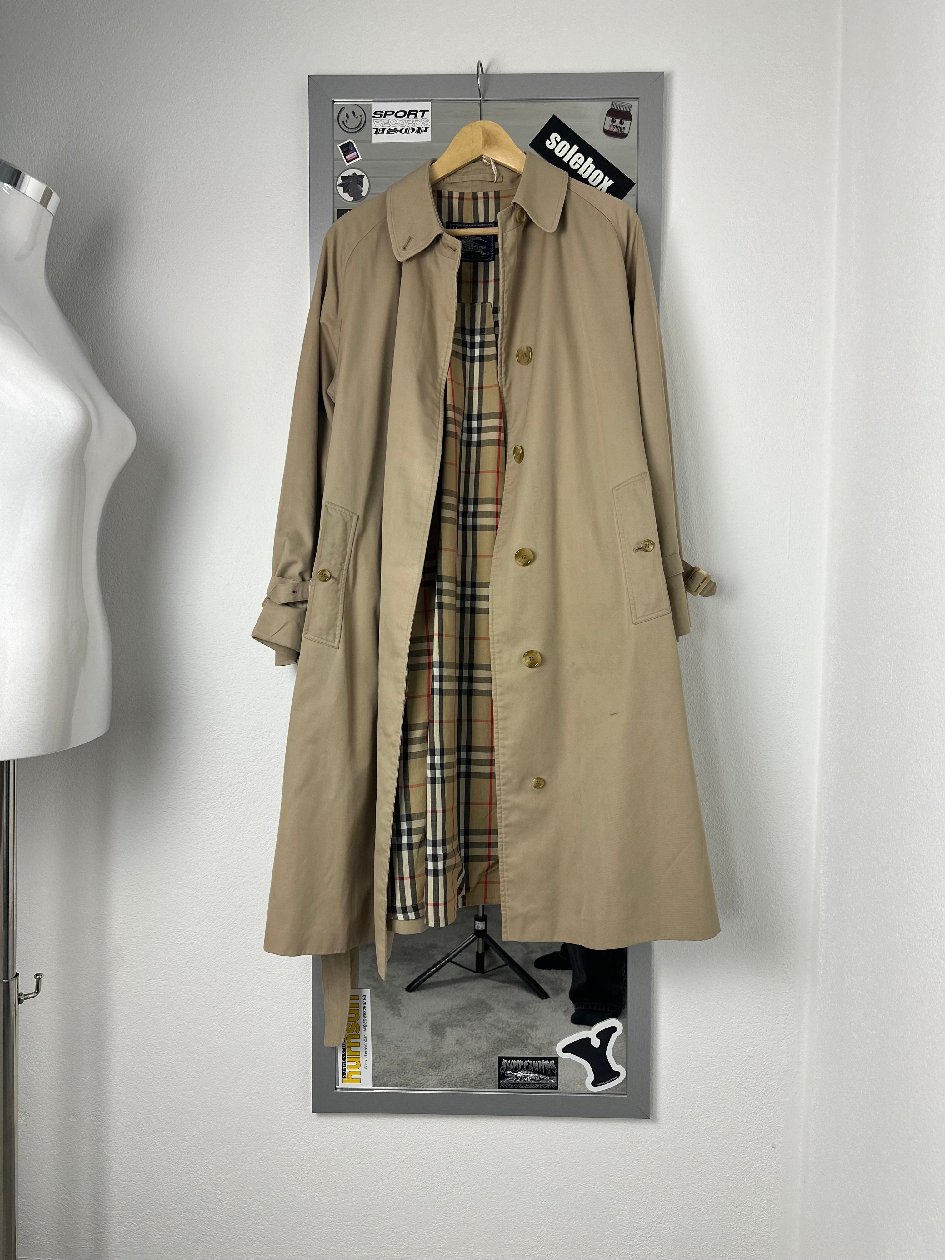 Burberrys Trenchcoat (14/L)