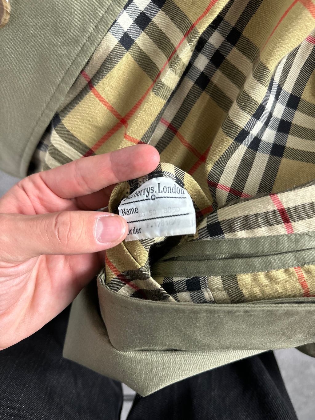 Burberrys Trenchcoat (50/L)