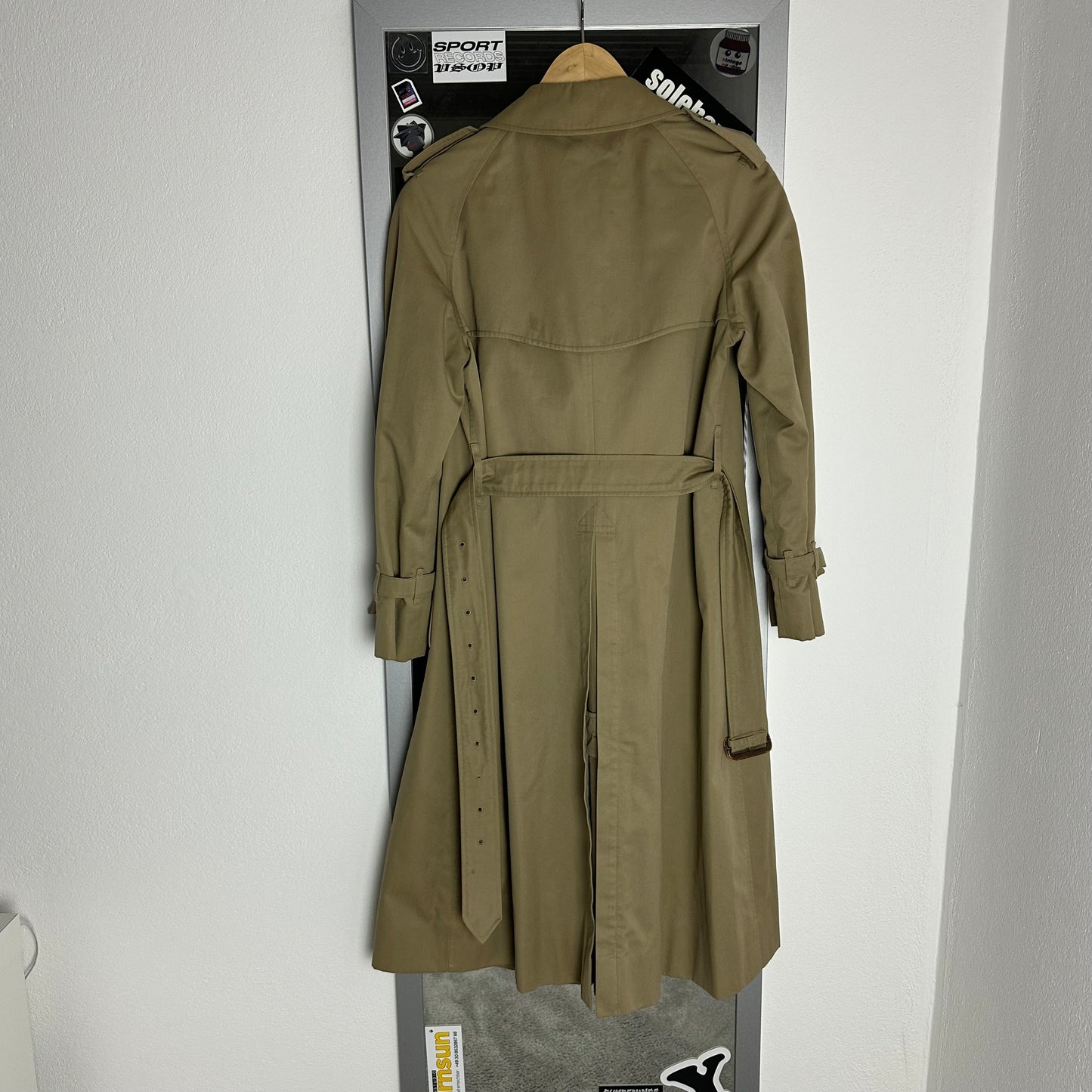Burberrys Trenchcoat (10/S)