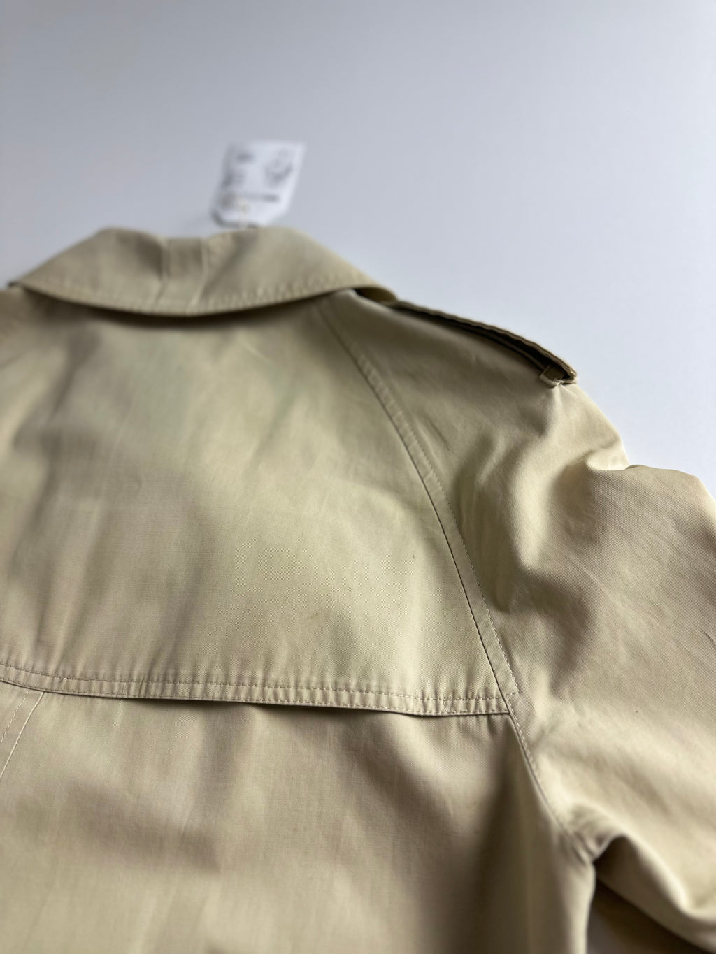 Burberrys Trenchcoat (10/S)