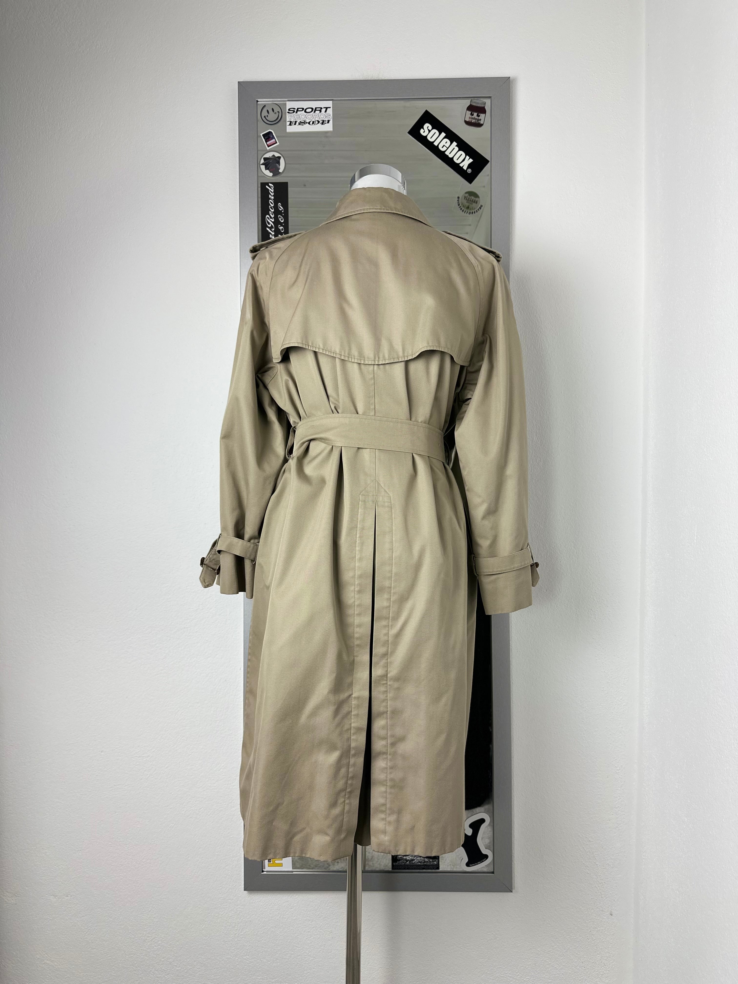 Burberrys Trenchcoat (14/L)