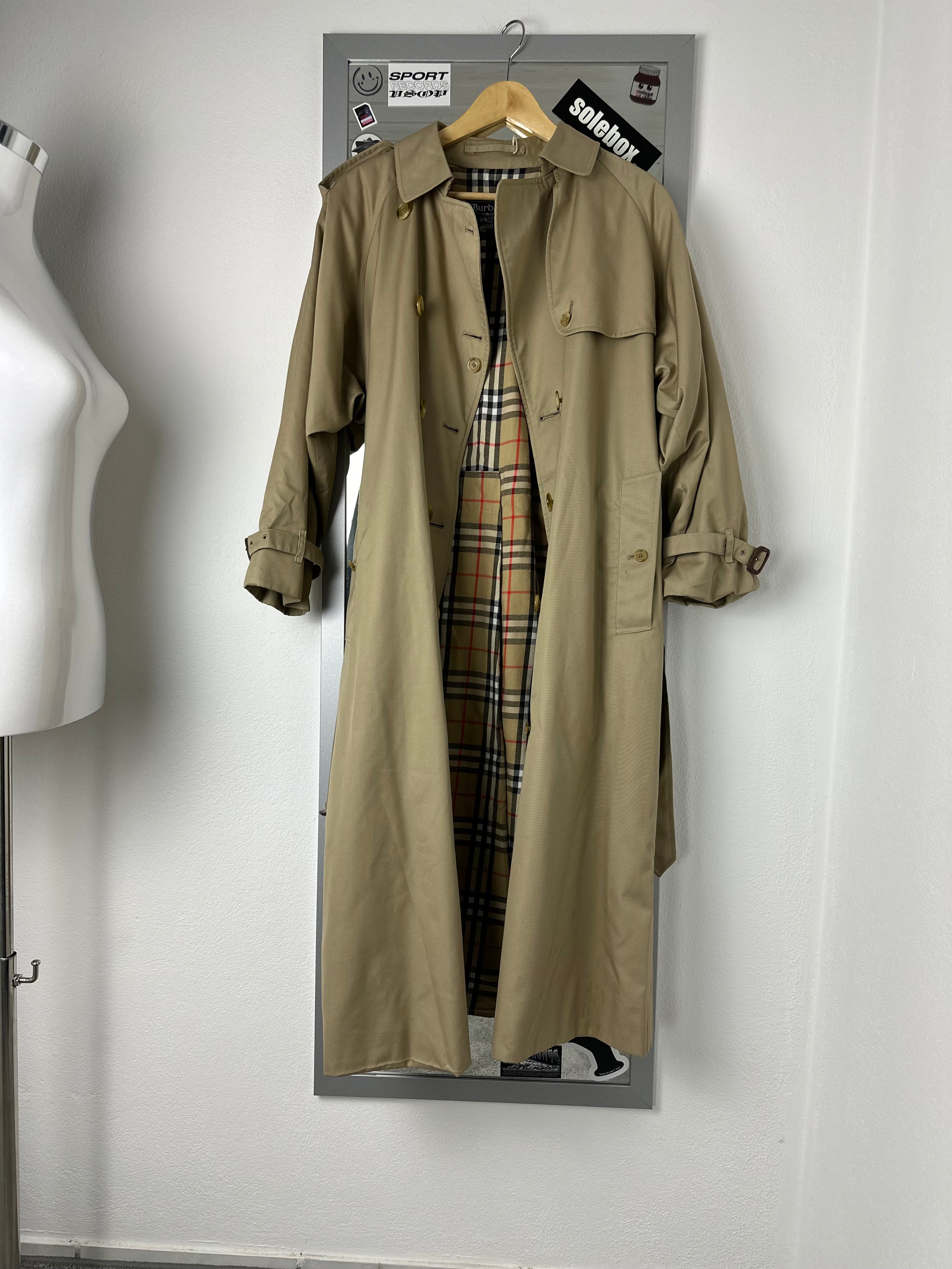 Burberrys Trenchcoat (12/M)