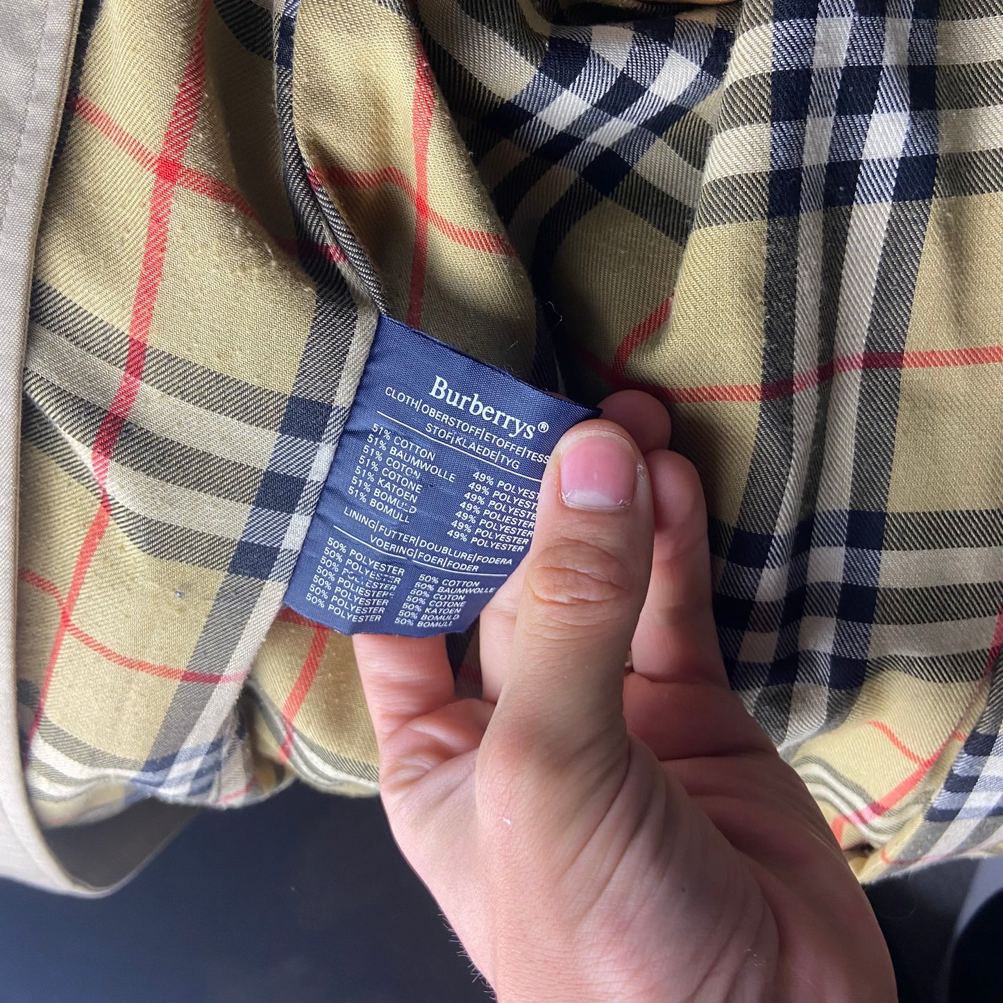 Burberrys Trenchcoat (12/M)