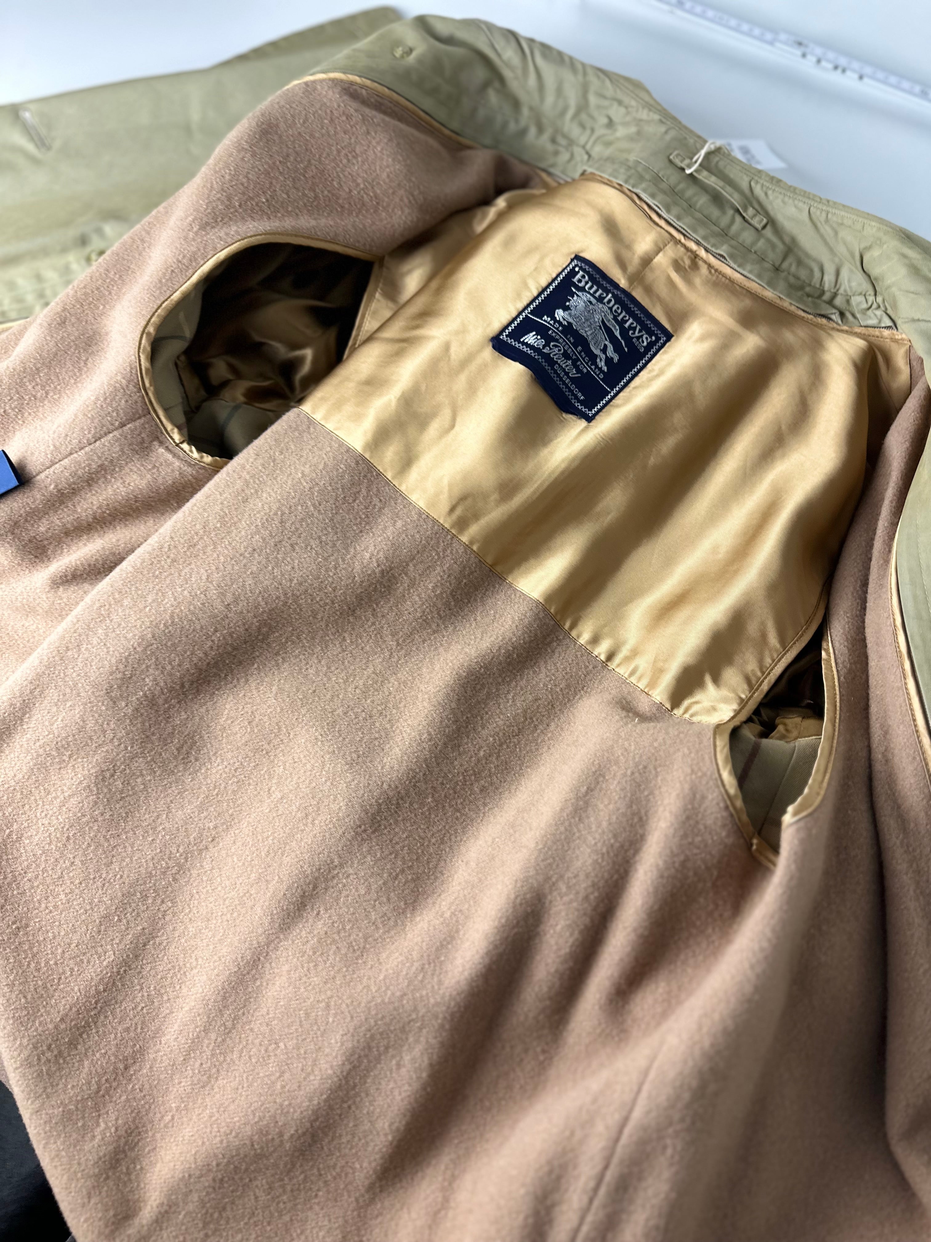 Burberrys Trenchcoat (54/XL) including Inlet