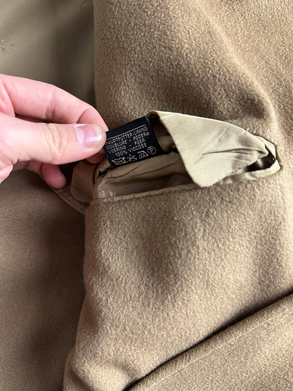 Burberrys Coat (50/L)