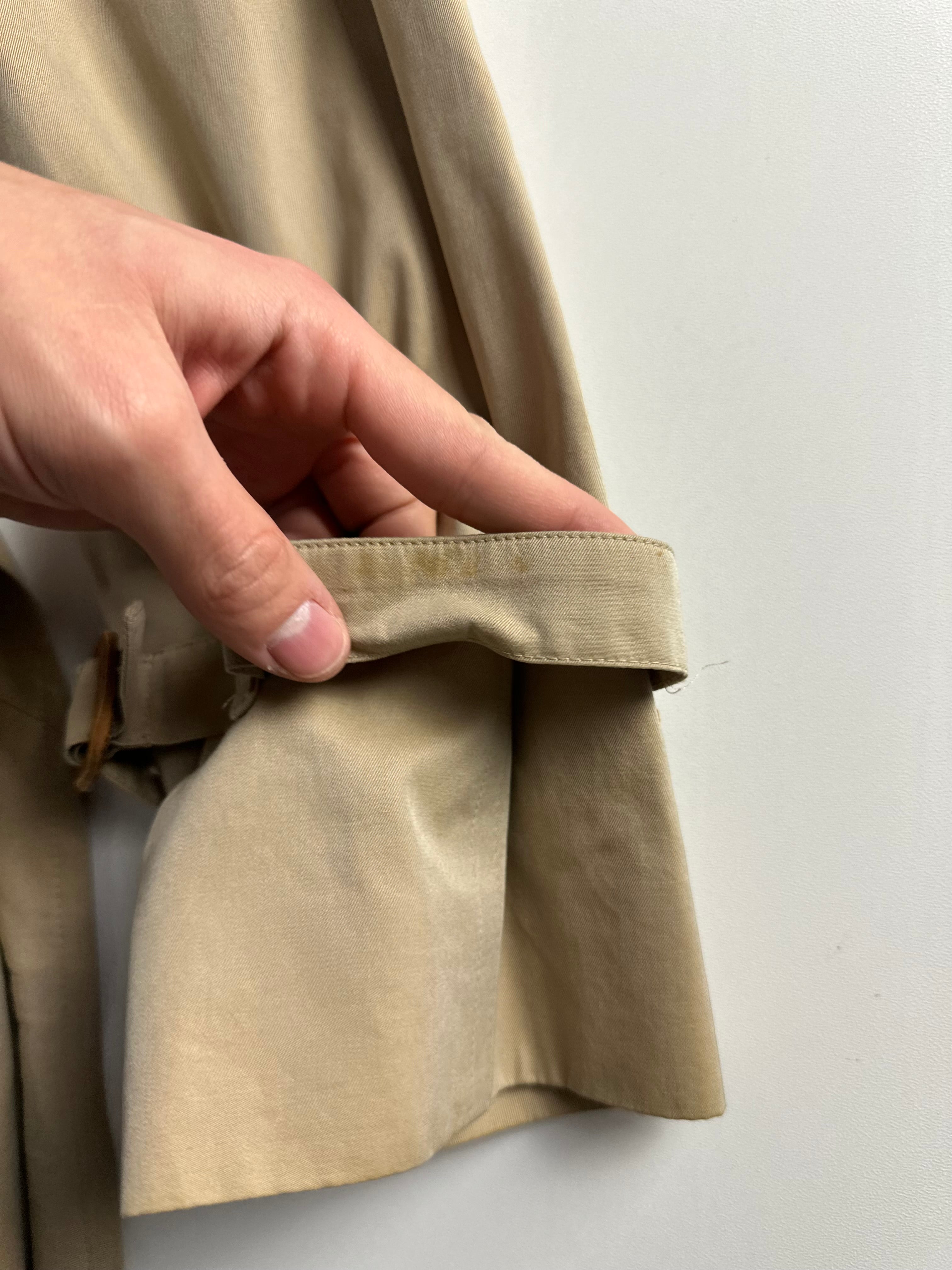 Burberrys Trenchcoat (46/S) including Inlet