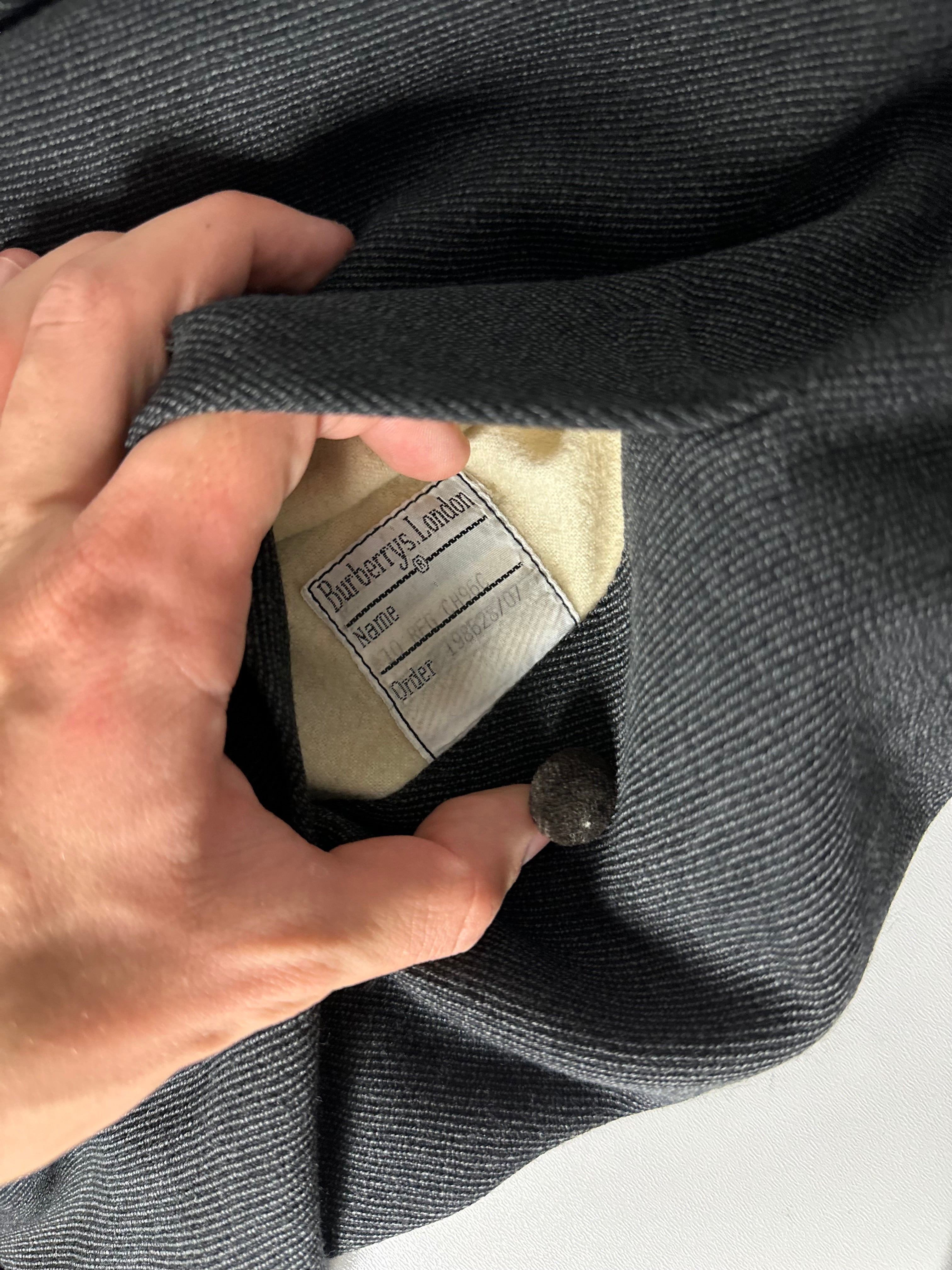 Burberrys Coat (12/M)