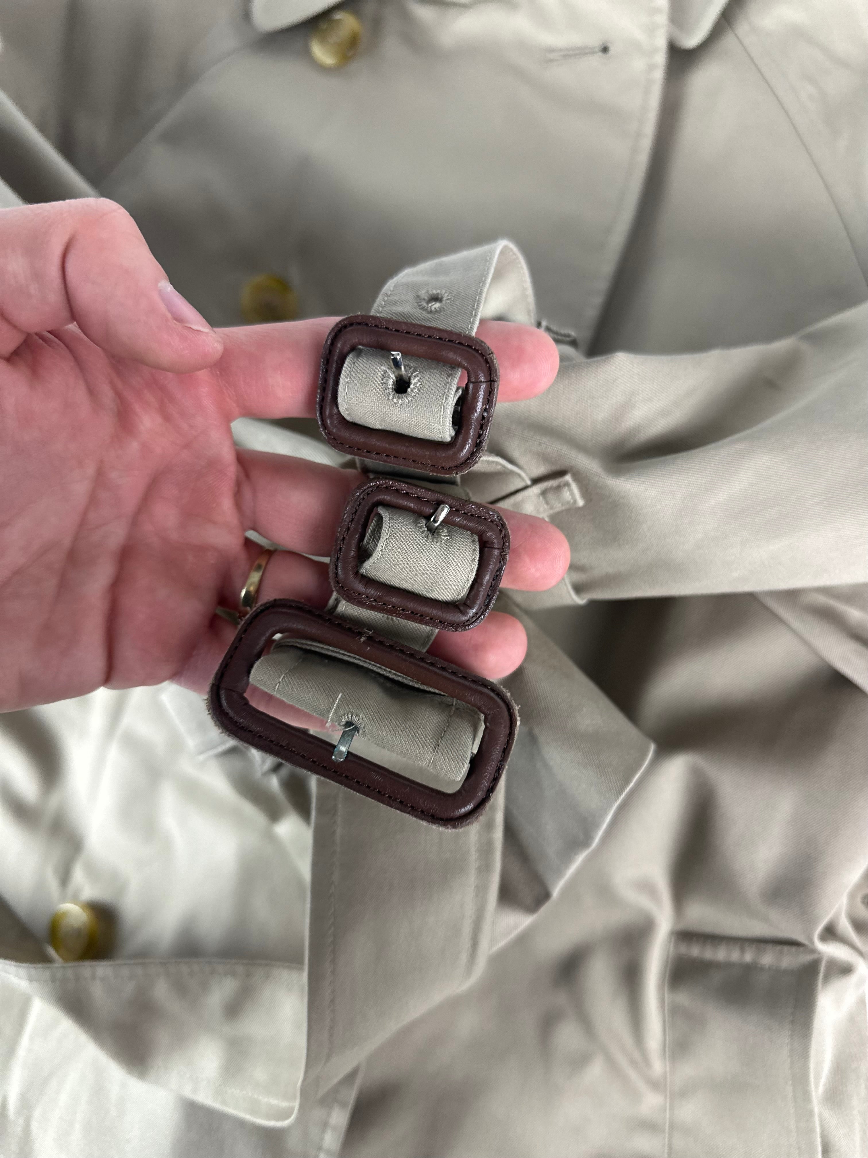 Burberrys Trenchcoat (12/M)