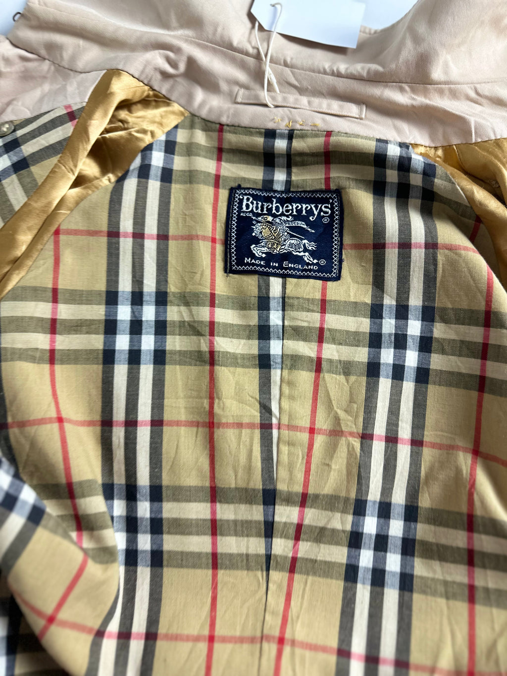 Burberrys Trenchcoat (8/XS)