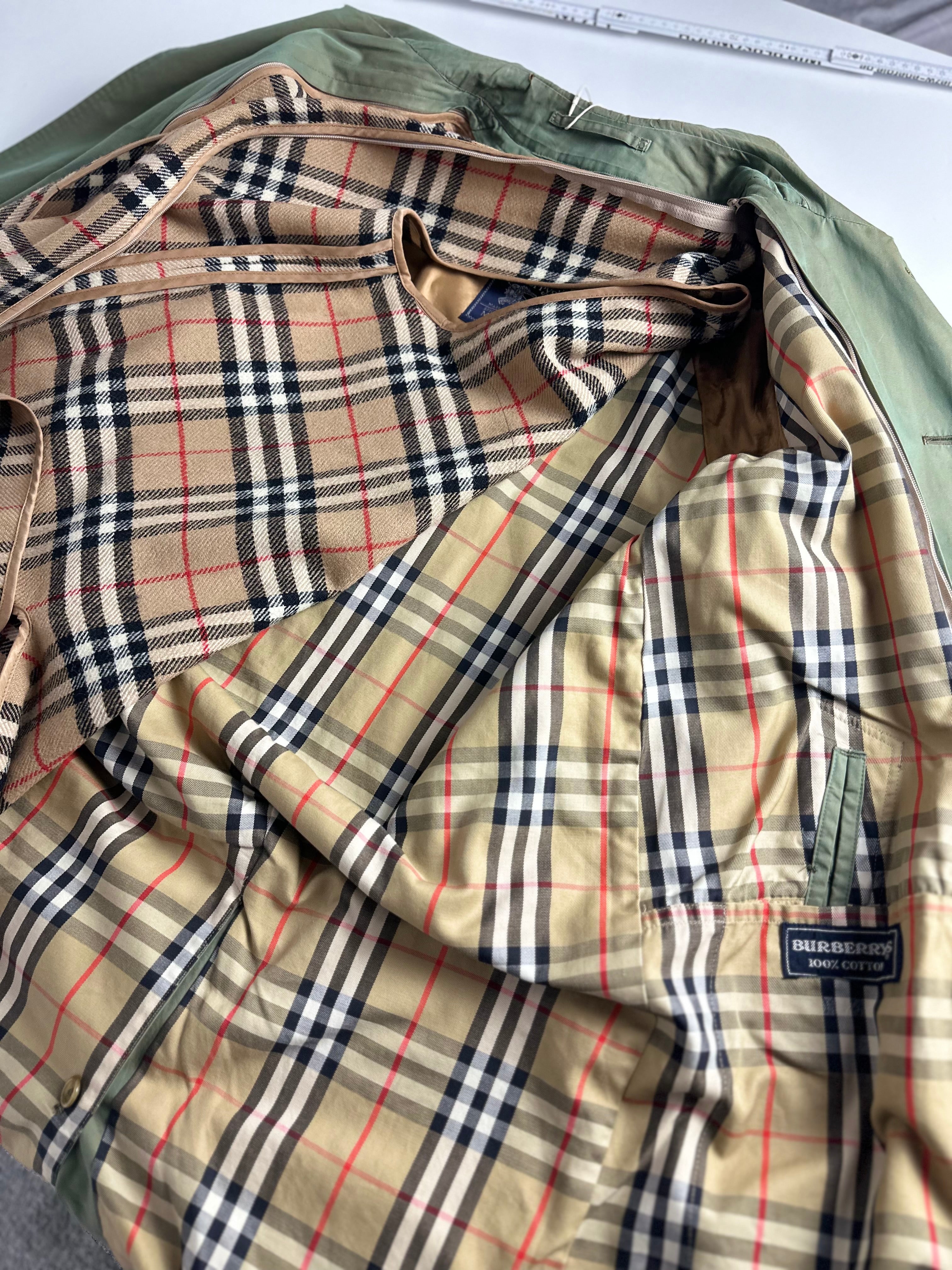 Burberrys Carcoat (48/M) including Inlet