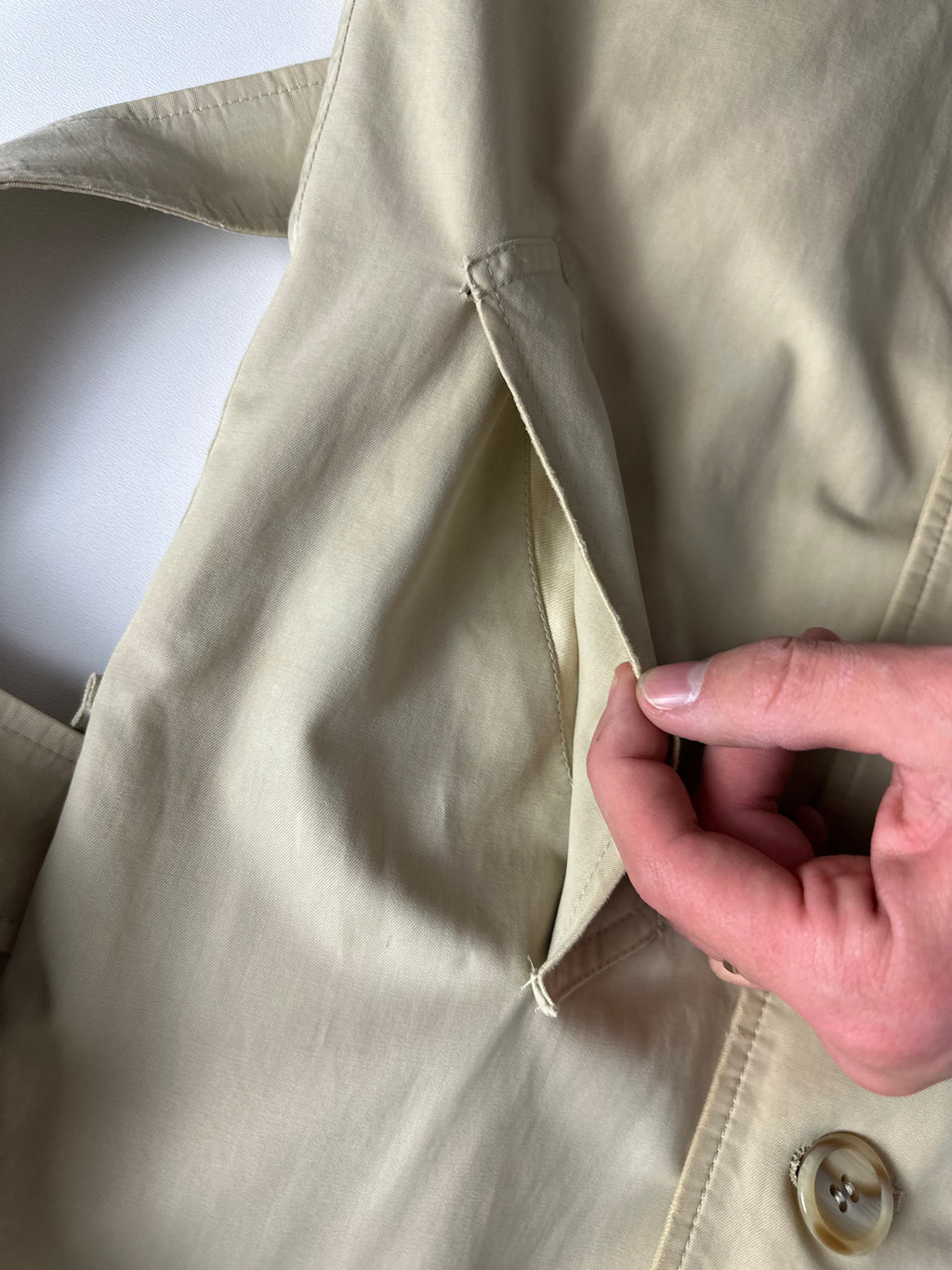 Burberrys Trenchcoat (10/S)