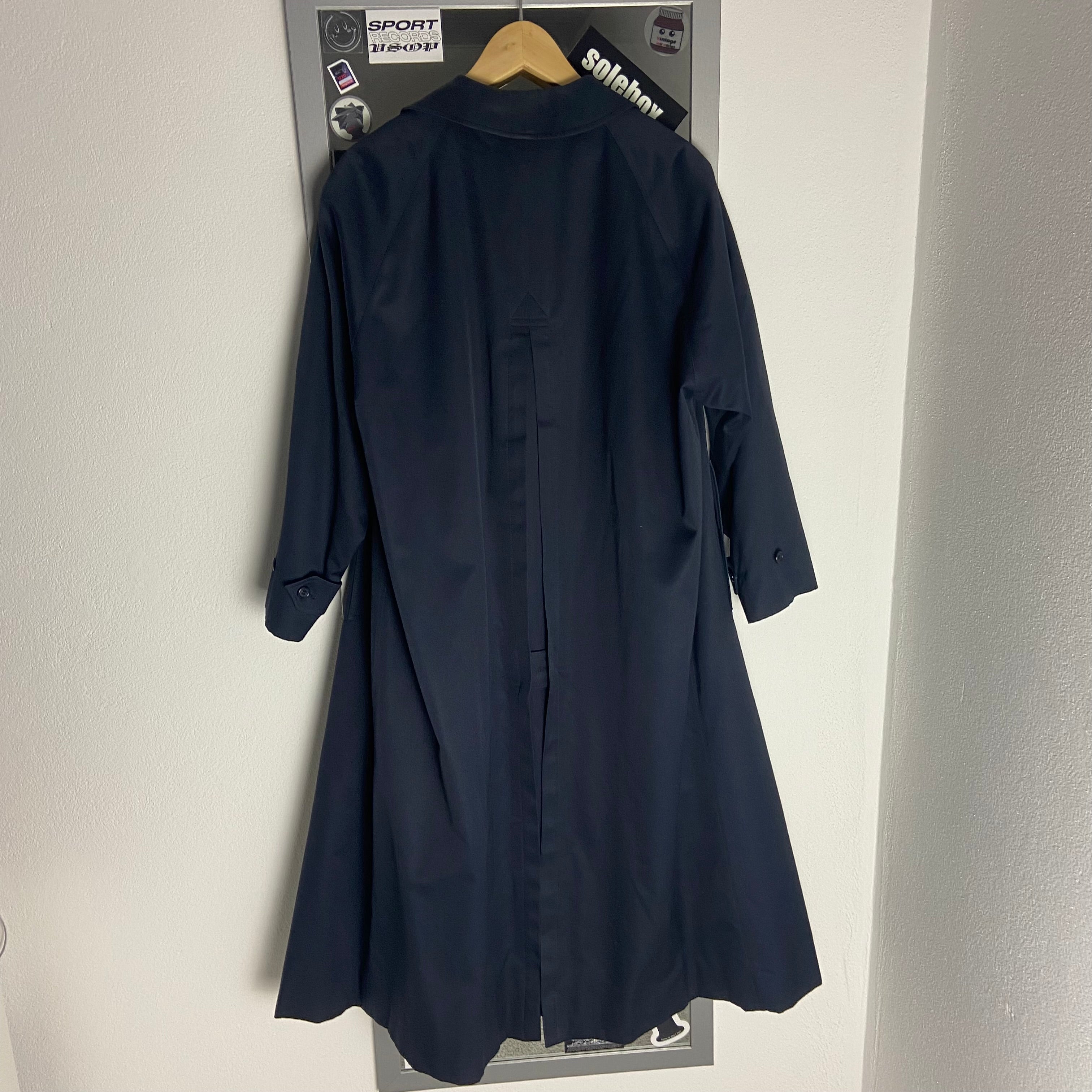Burberry Trenchcoat Size 12/M with inlet
