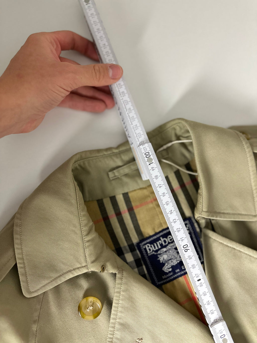 Burberrys Trenchcoat (10/S)