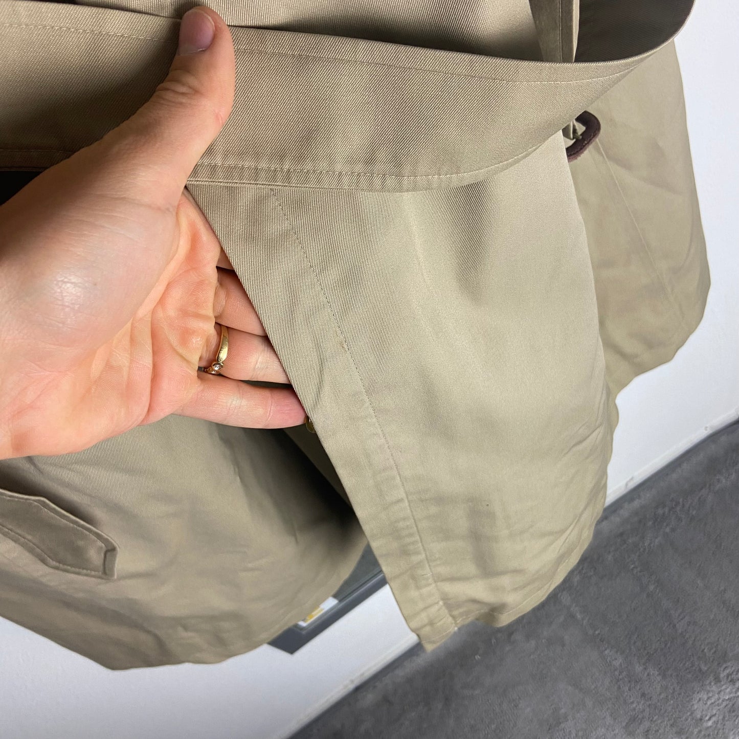 Burberrys Trenchcoat (12/M) including Inlet