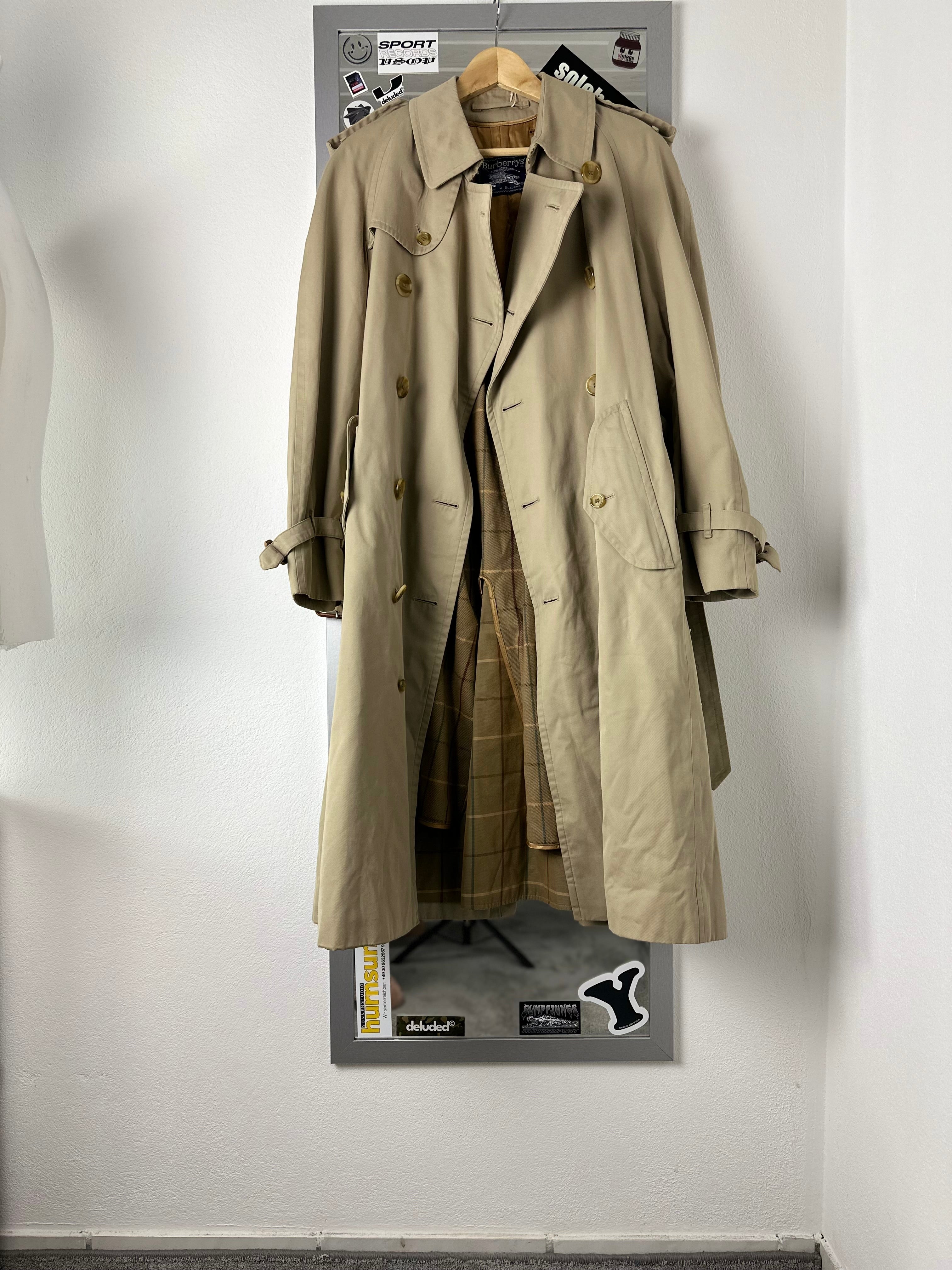 Burberrys Trenchcoat (46/S) including Inlet