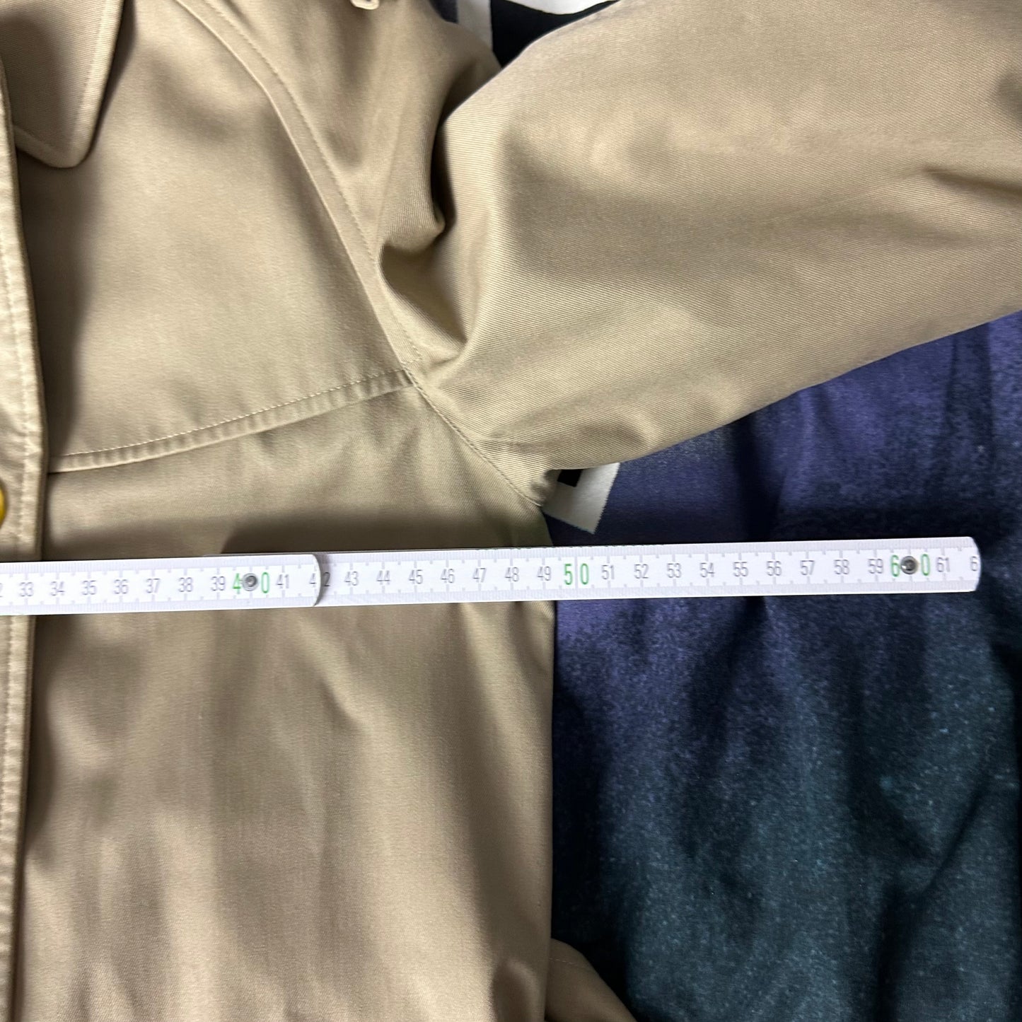 Burberrys Trenchcoat (10/S)