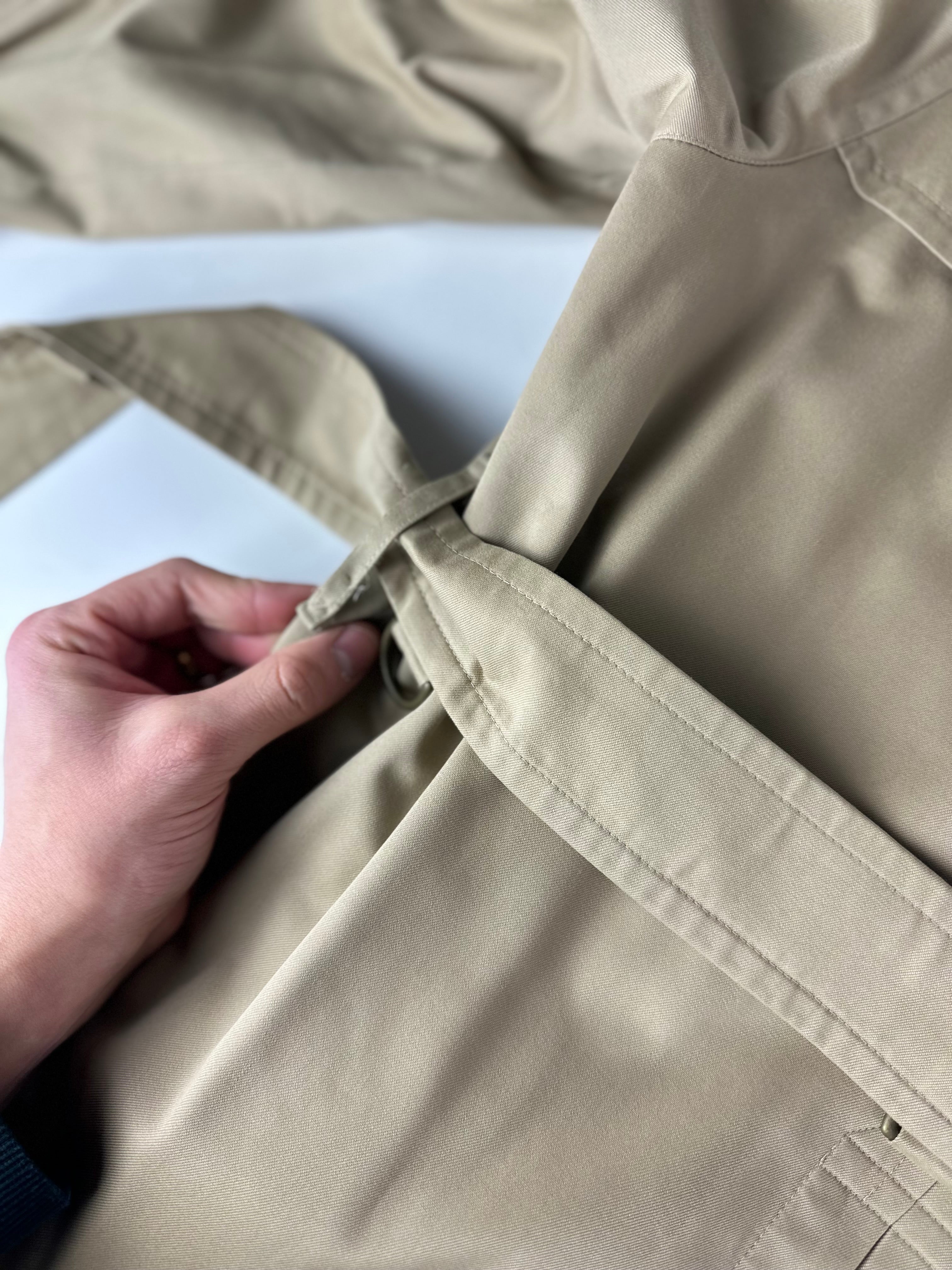 Burberrys Trenchcoat (46/S) including Inlet