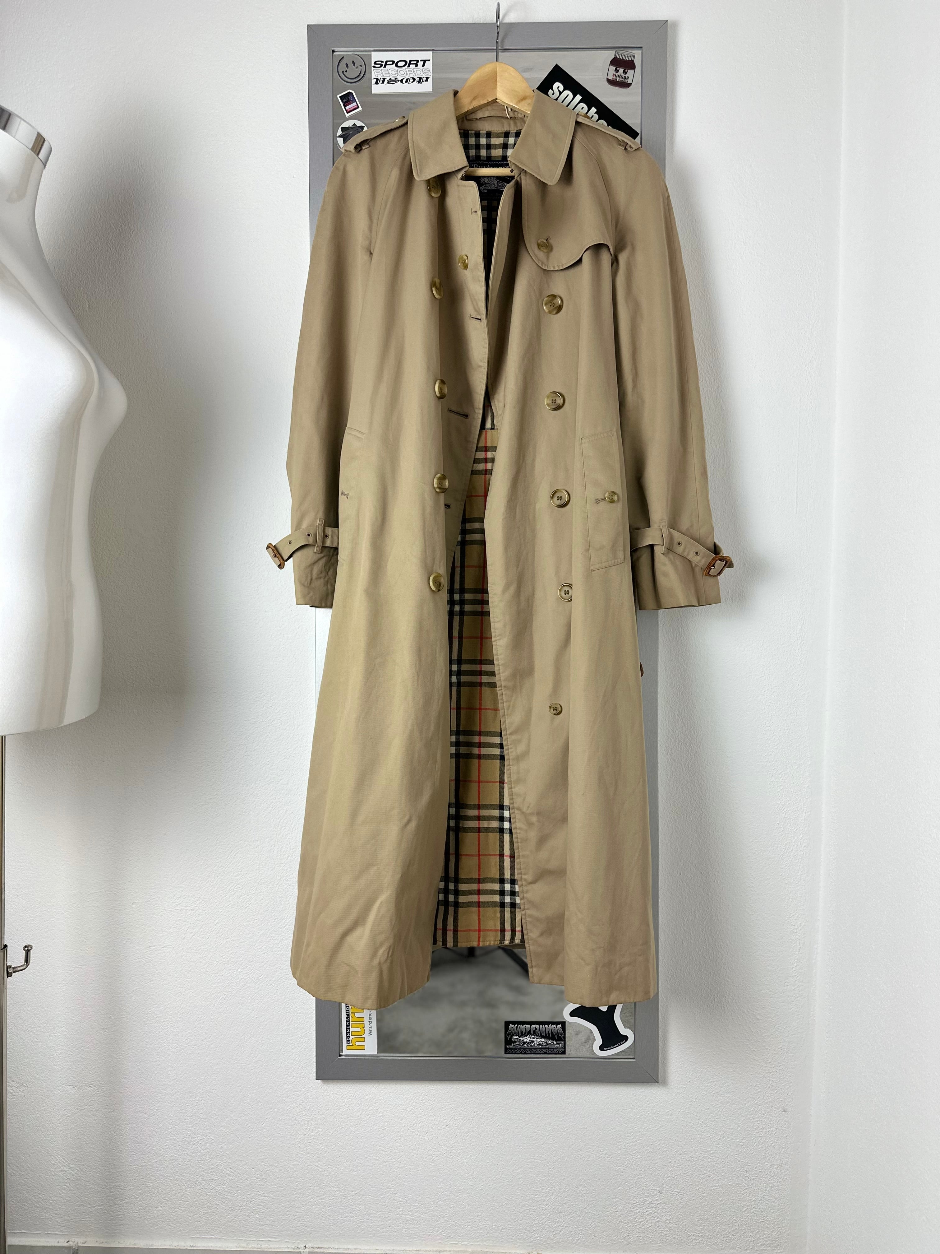Burberrys Trenchcoat (12/M)
