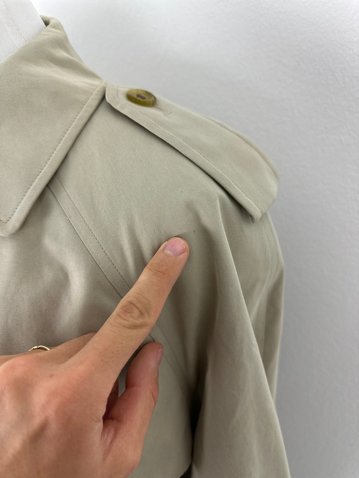 Vintage Burberry Trench Coat Creme Size 14 L