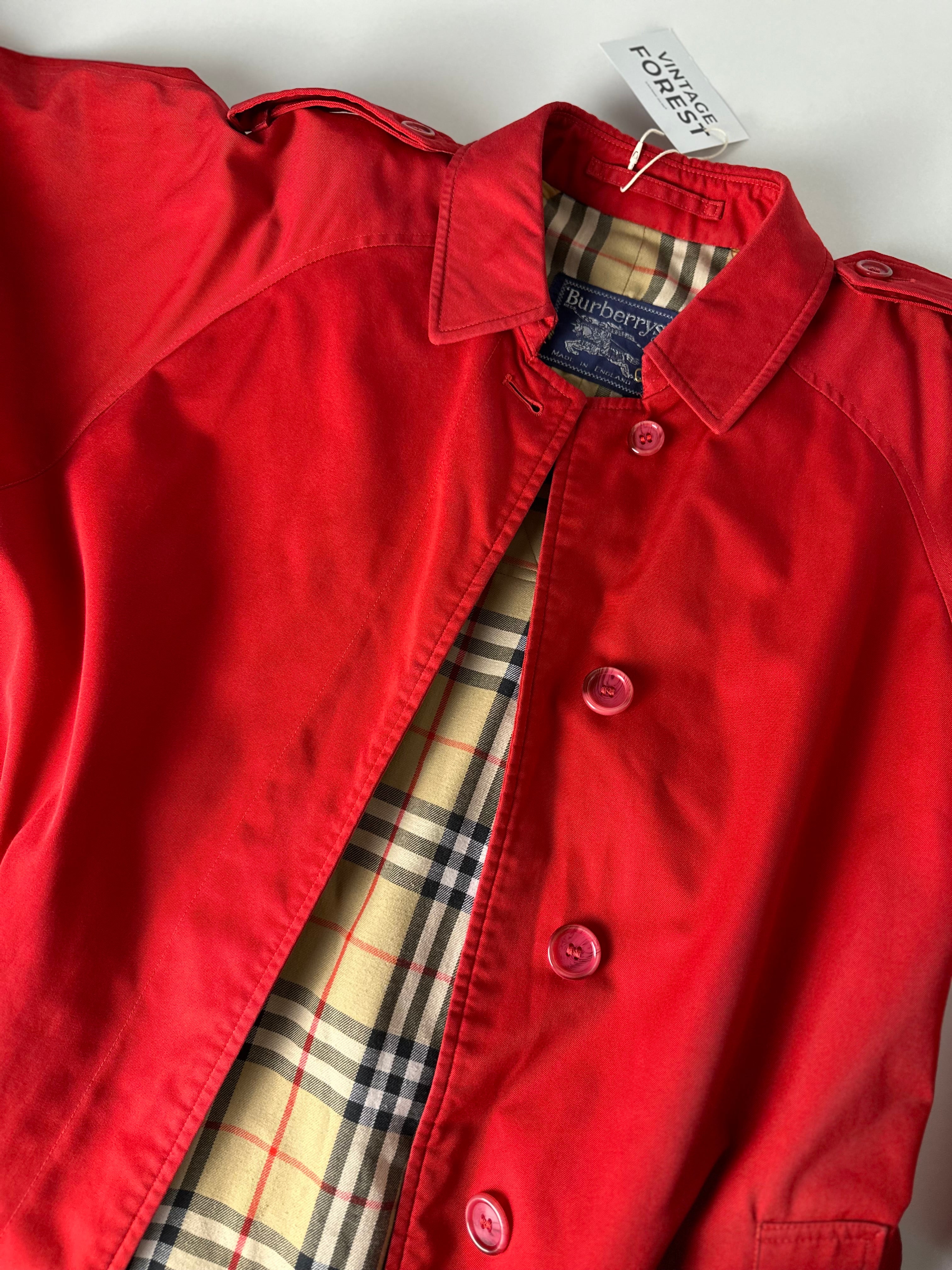 Burberrys Trenchcoat (10/S)